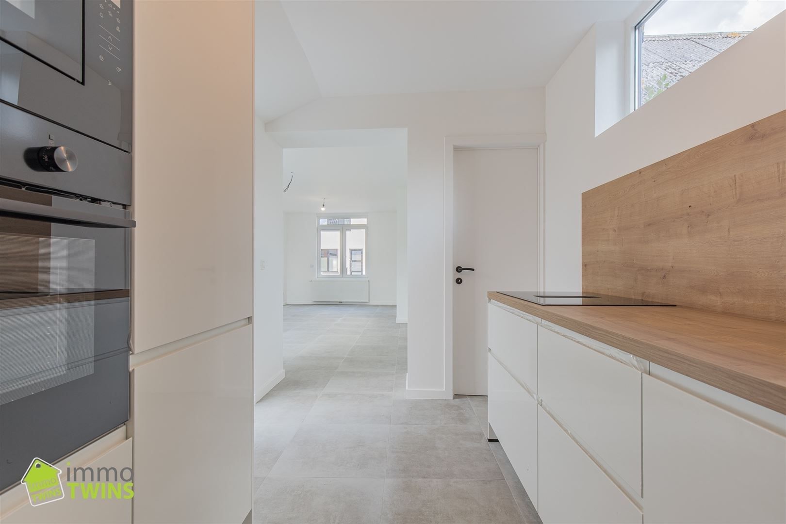 Volledig gerenoveerde woning te Hamme foto {{pictureIndex}}