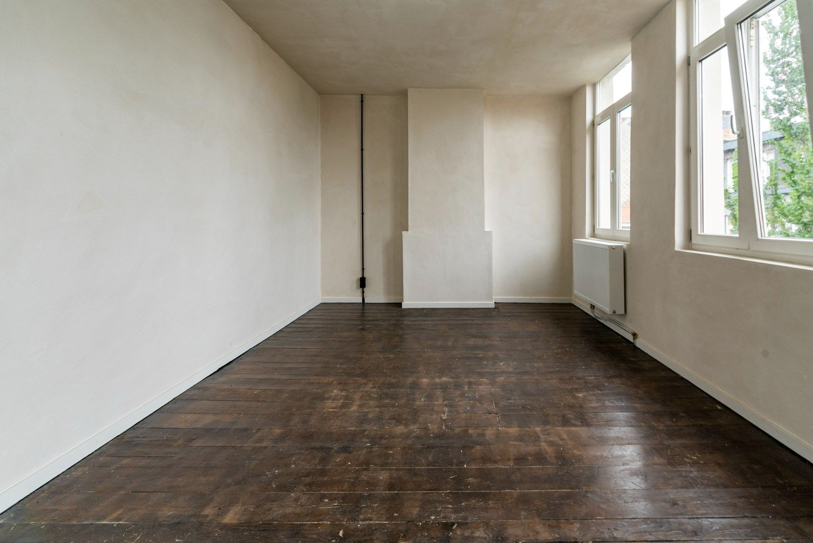 Gerenoveerd appartement met 2 slaapkamers! foto 3