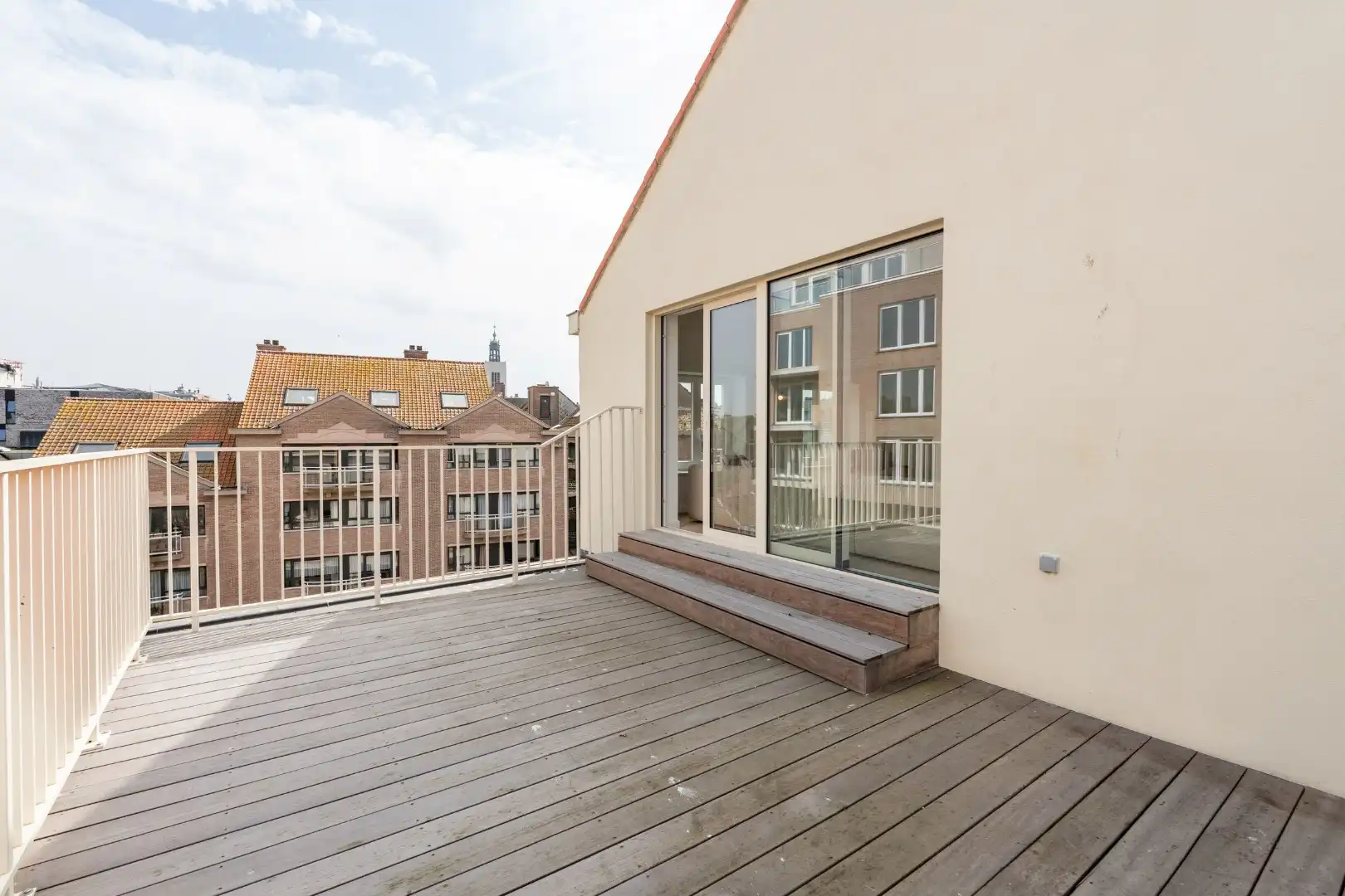 Luxueus penthouse duplex te koop in Oostende in Villa Rembrandt met terras, karaktervolle renovatie en moderne afwerking foto 7
