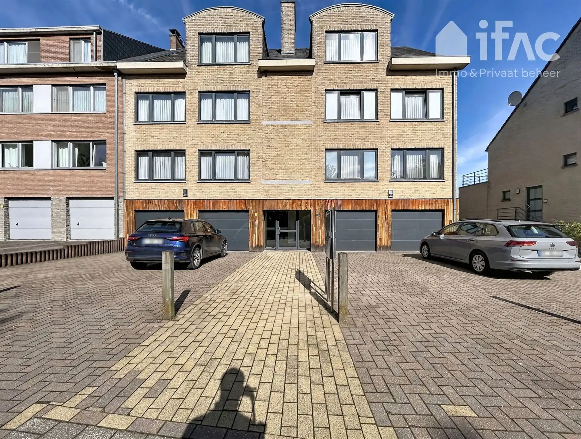 Goed gelegen en energiezuinige duplex met 3 slaapkamers foto {{pictureIndex}}