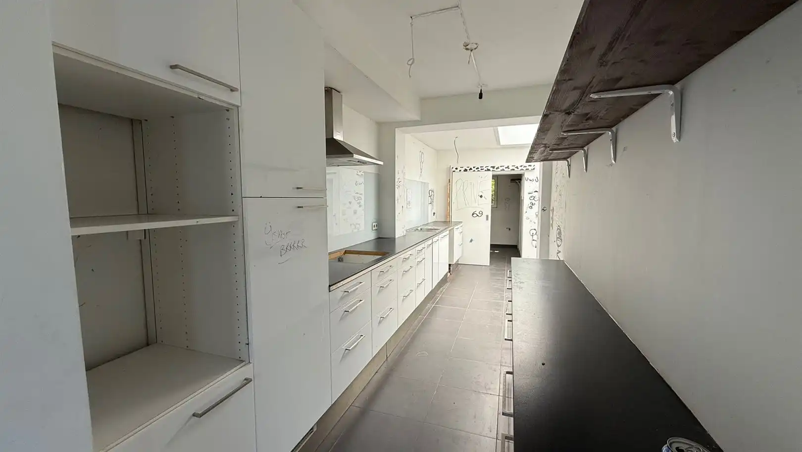 HOB met 4 slaapkamers en grote tuin foto 7