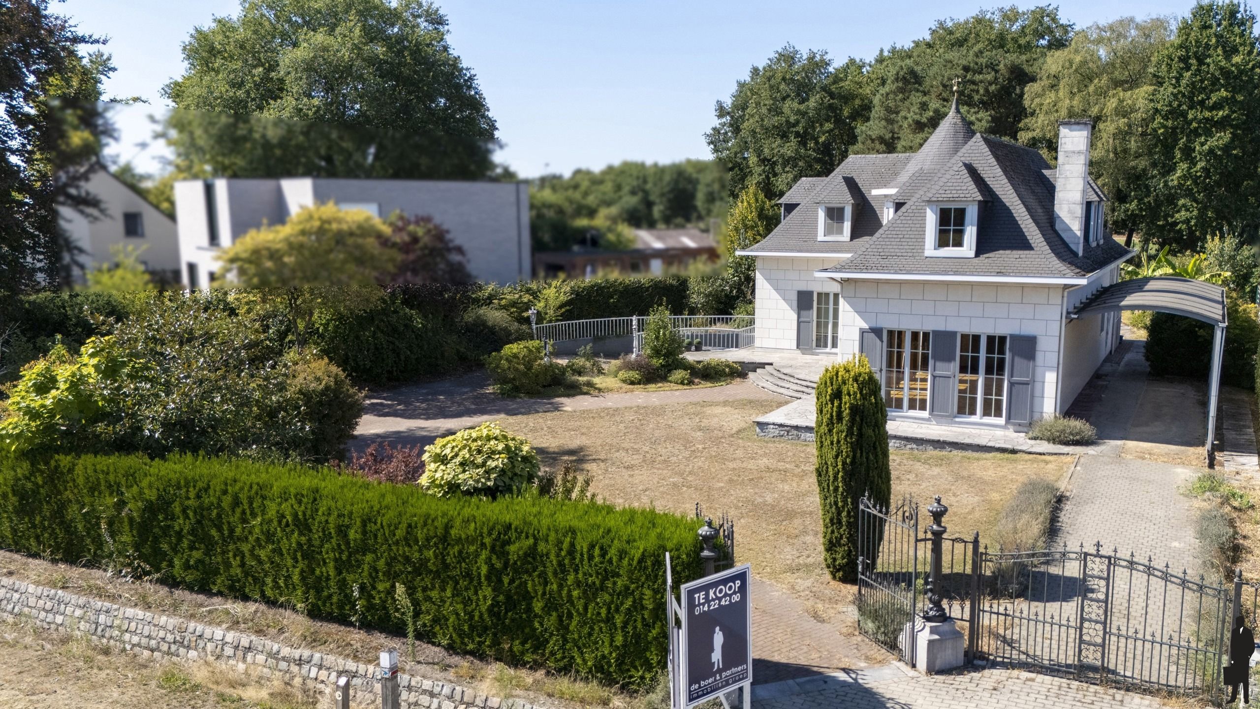 Uitzonderlijk gelegen villa nabij groen op grond van 2.785m² foto 2