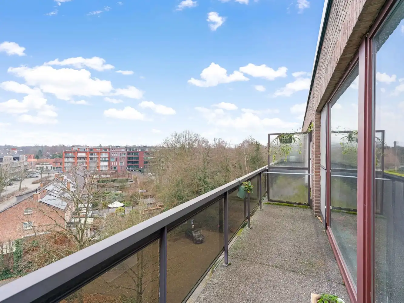 Keurige serviceflat op 5e verd. met terras foto 8