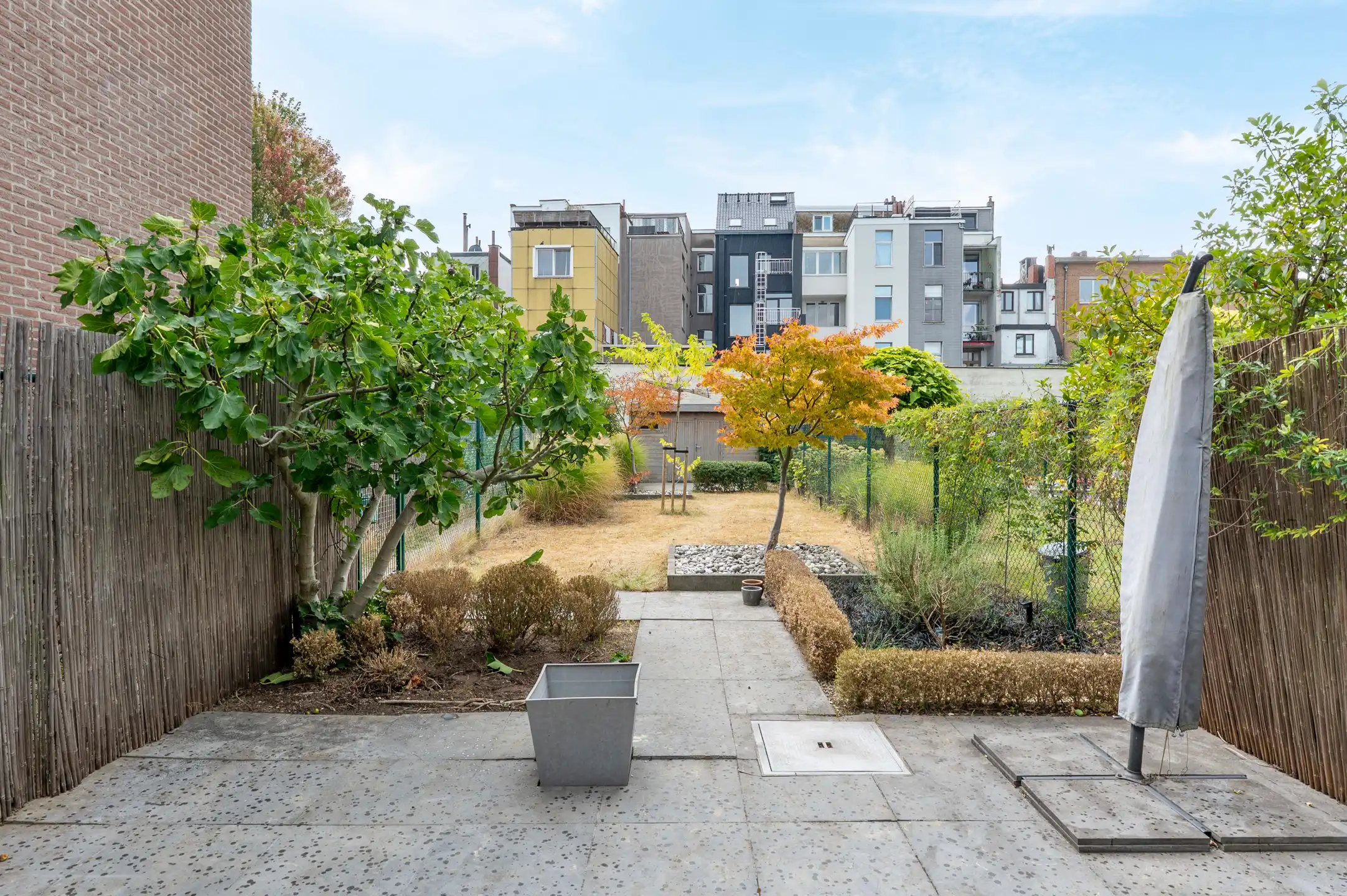 Charmante halfopen bebouwing met 3 slaapkamers en grote zonnige tuin in Antwerpen centrum foto 7