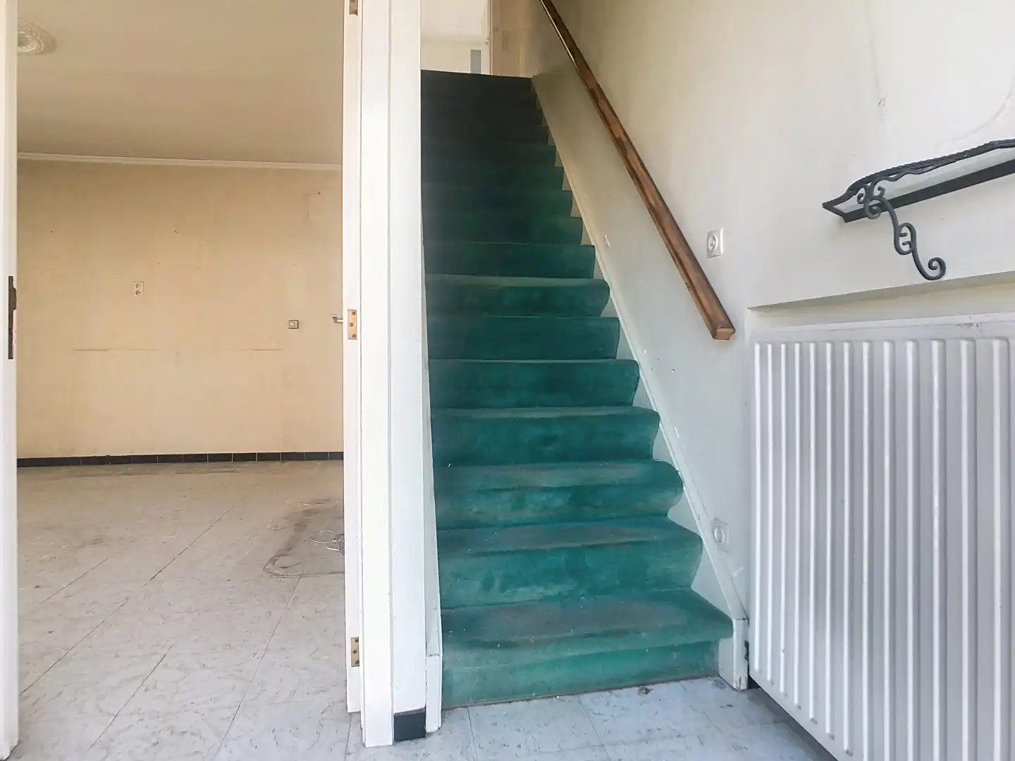 Te renoveren half-open bebouwing op 600m² in het centrum van Staden foto 5