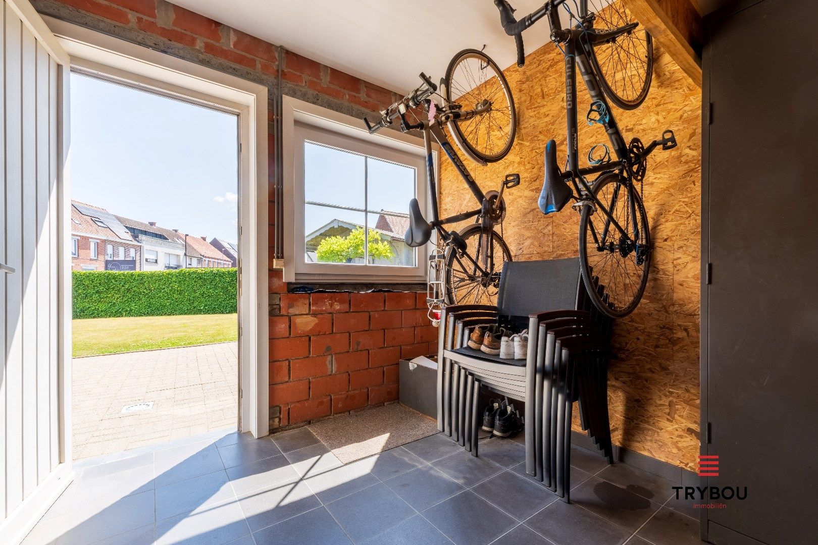 Gezellige en ruime woning met tuin - instapklaar in het hart van Ledegem foto 29
