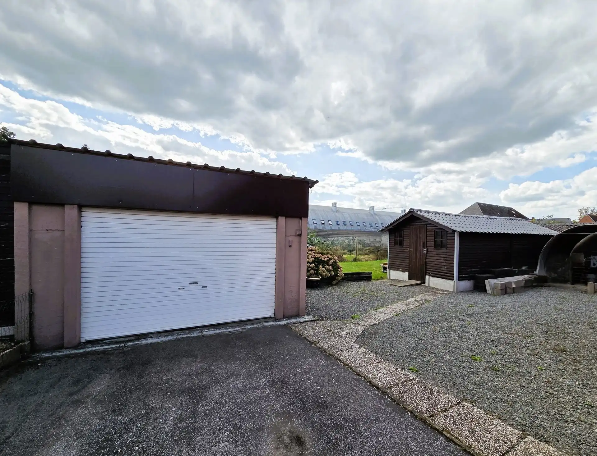 Charmante gezinswoning met 4 slpks op een mooi zuidgericht perceel van 990 m² foto 13