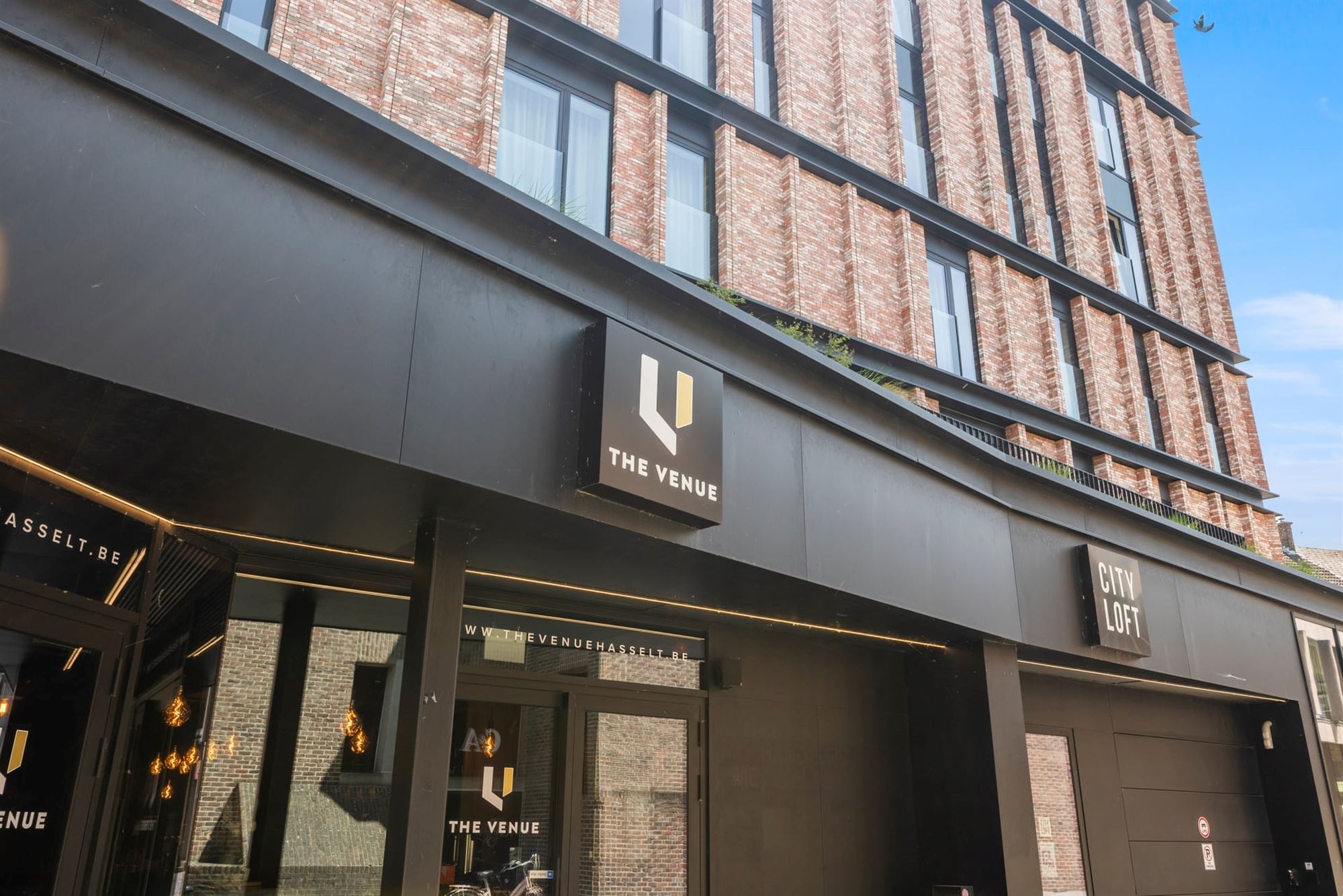 RUIME INSTAPKLARE HANDELSRUIMTE IN HET HARTJE VAN HASSELT  foto 3