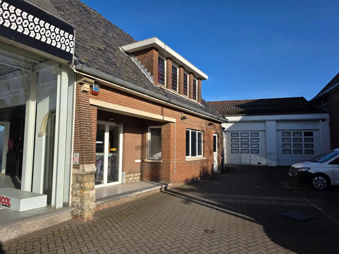 Commercieel handelspand met uitzonderlijke visibiliteit in Tongeren foto 5
