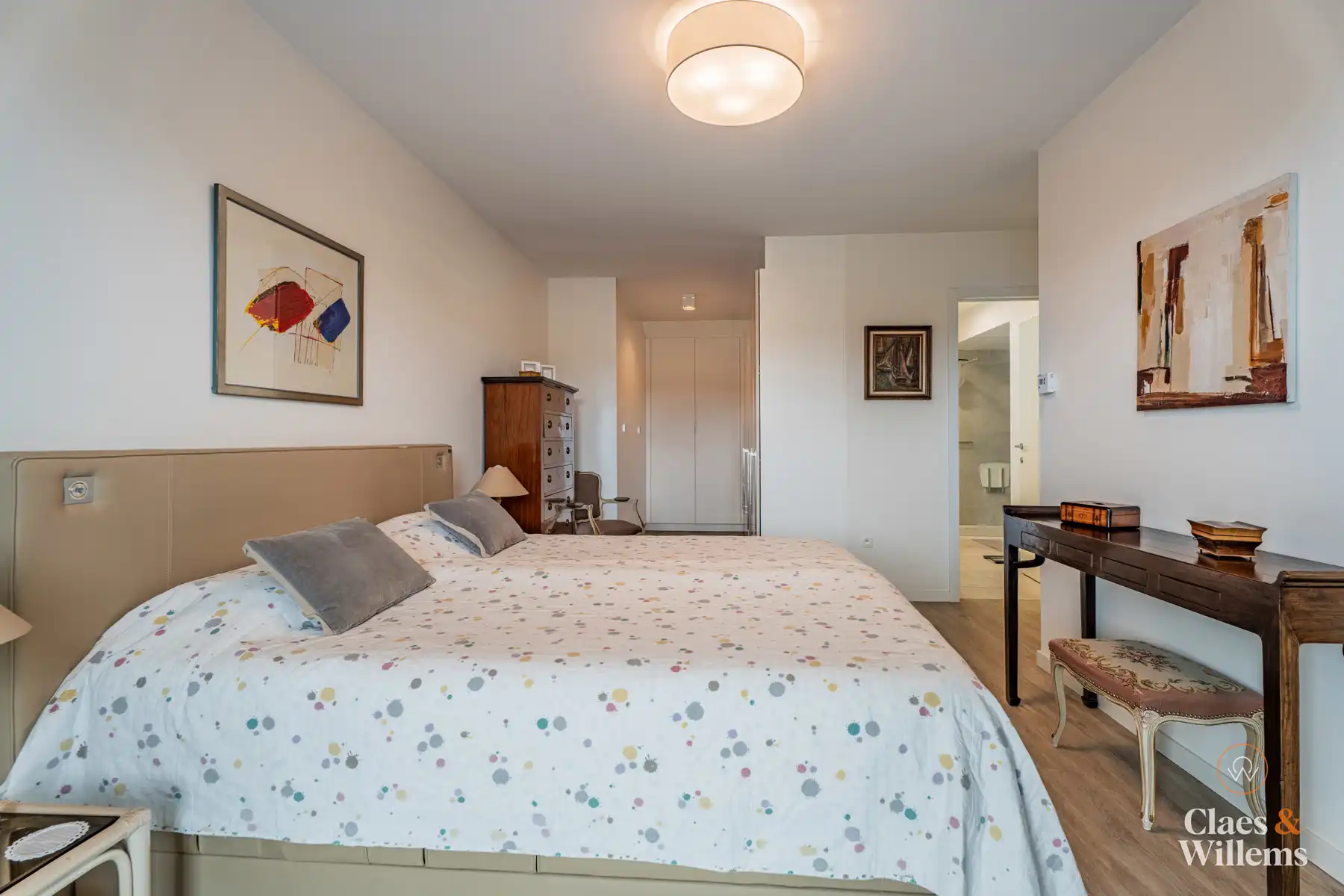 Stijlvol 3 slaapkamer appartement met terras te Halle foto 11