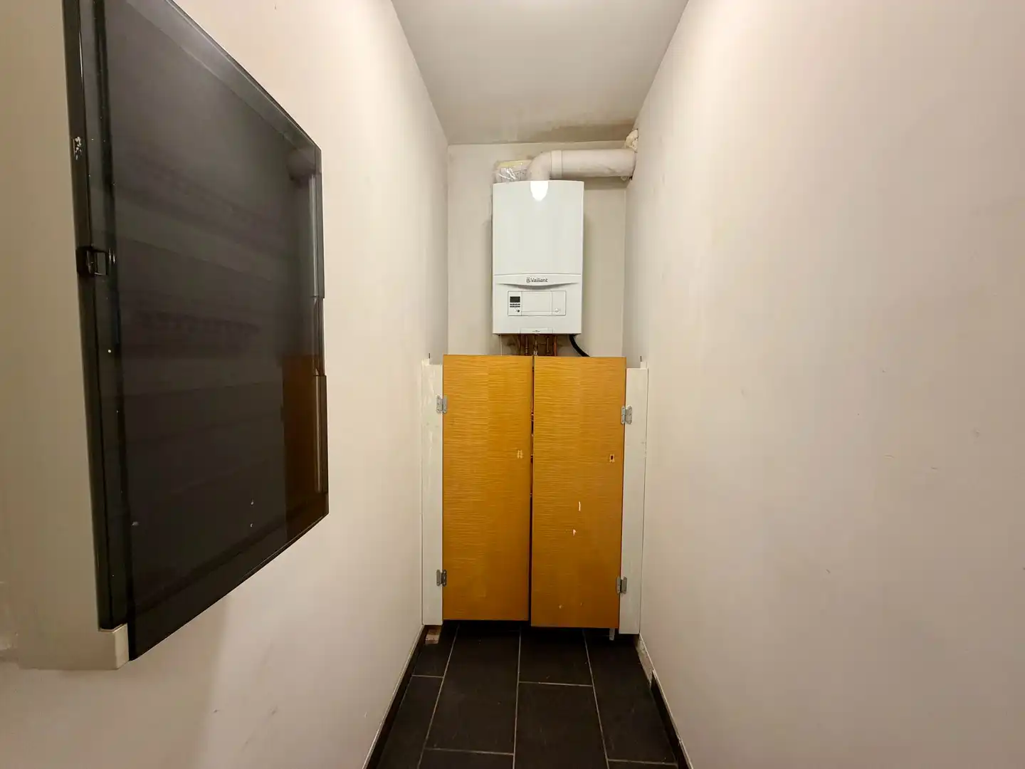 Instapklaar 1-slaapkamerappartement op een boogscheut van centrum Roeselare! foto 4