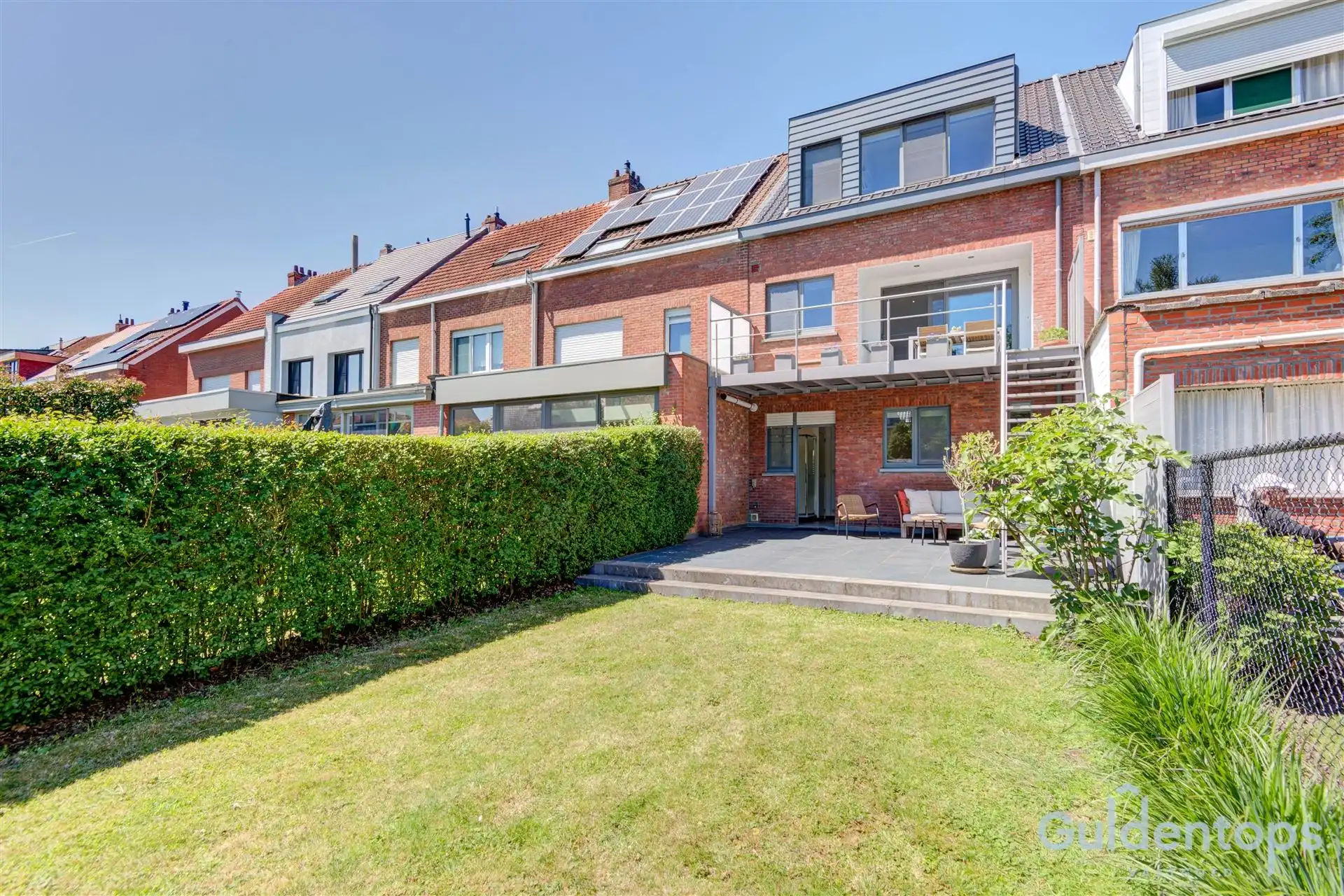 Knappe woning op topligging naast park foto 26