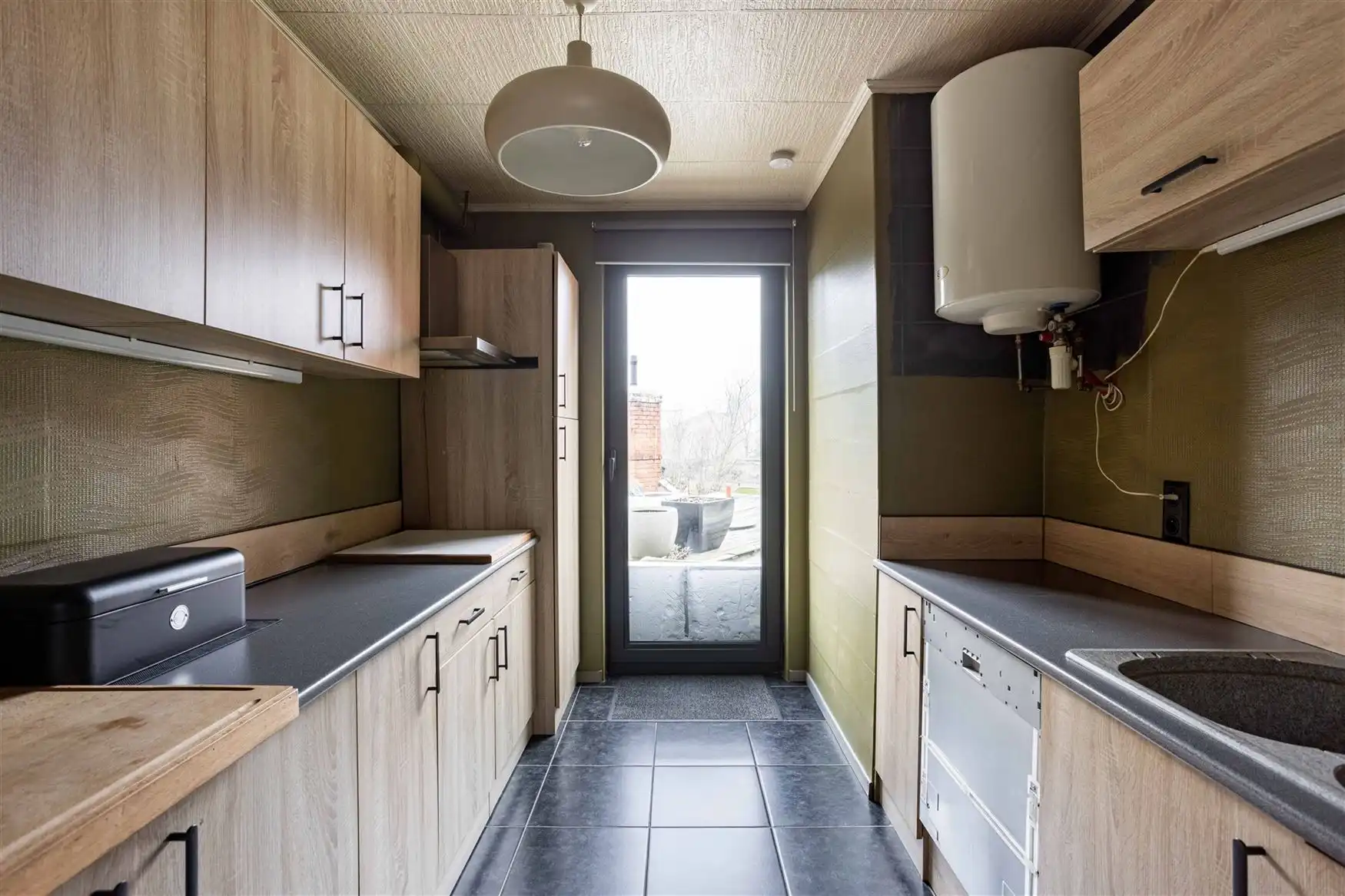 Horeca-eigendom met bovenliggend appartement foto 15