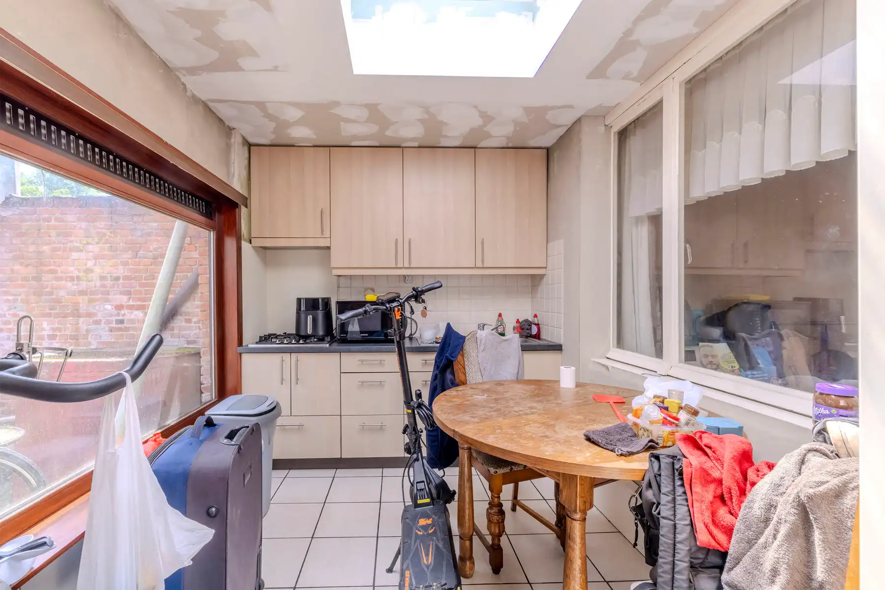 Volledig te renoveren woning met 2 slpks en garage op 540m2 foto 5