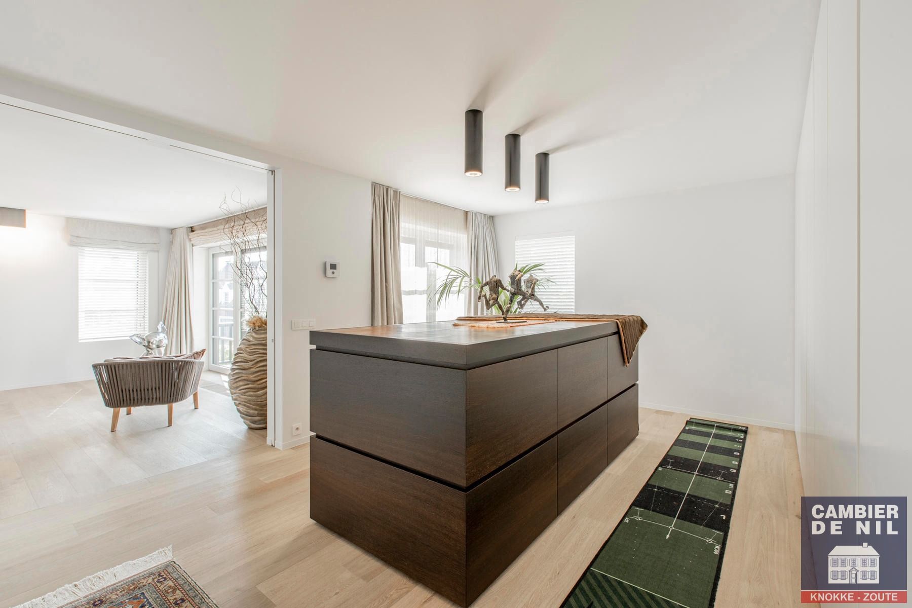 Recente en uitzonderlijk afgewerkte villa foto 16