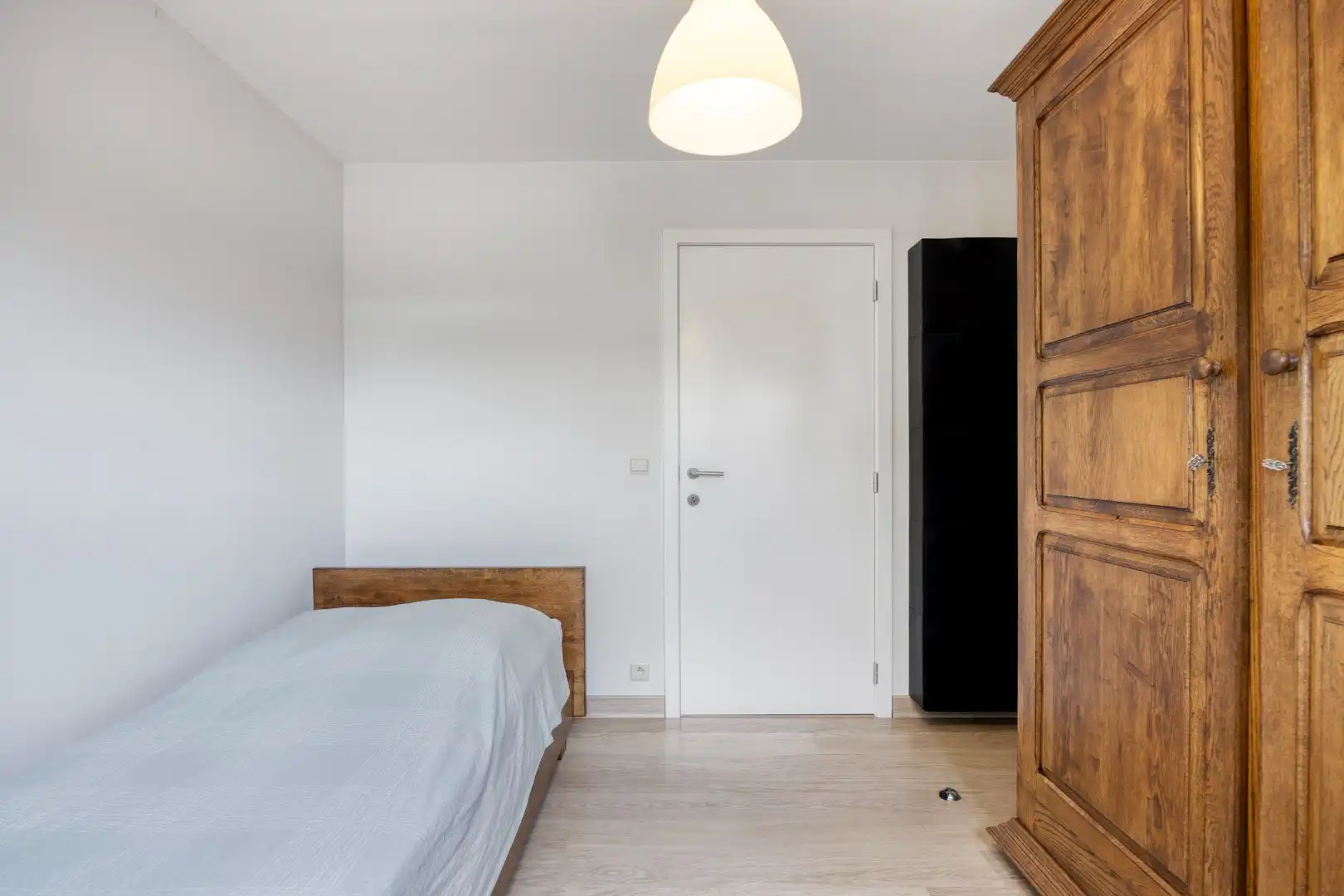 Gelijkvloers appartement met 2 slpk, 2 parkings en 2 kelderbergingen. foto 28