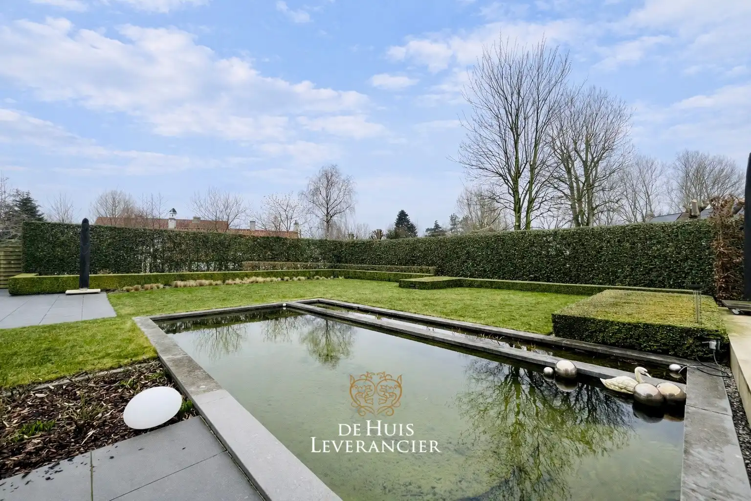 Elegante laagbouwvilla waar discrete rust, moderne uitstraling en standing versmelten in het 'Zoute' van Sint-Idesbald te koop foto 48