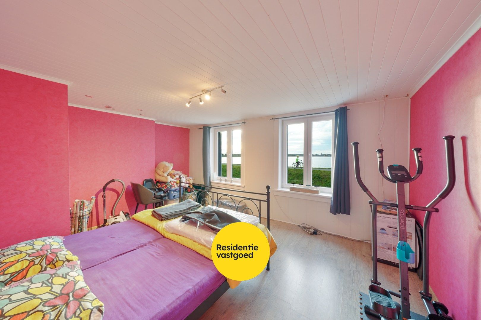 Instapklare gezinswoning met 4 slaapkamers, tuin en zicht op de Spuikom te Bredene foto 16