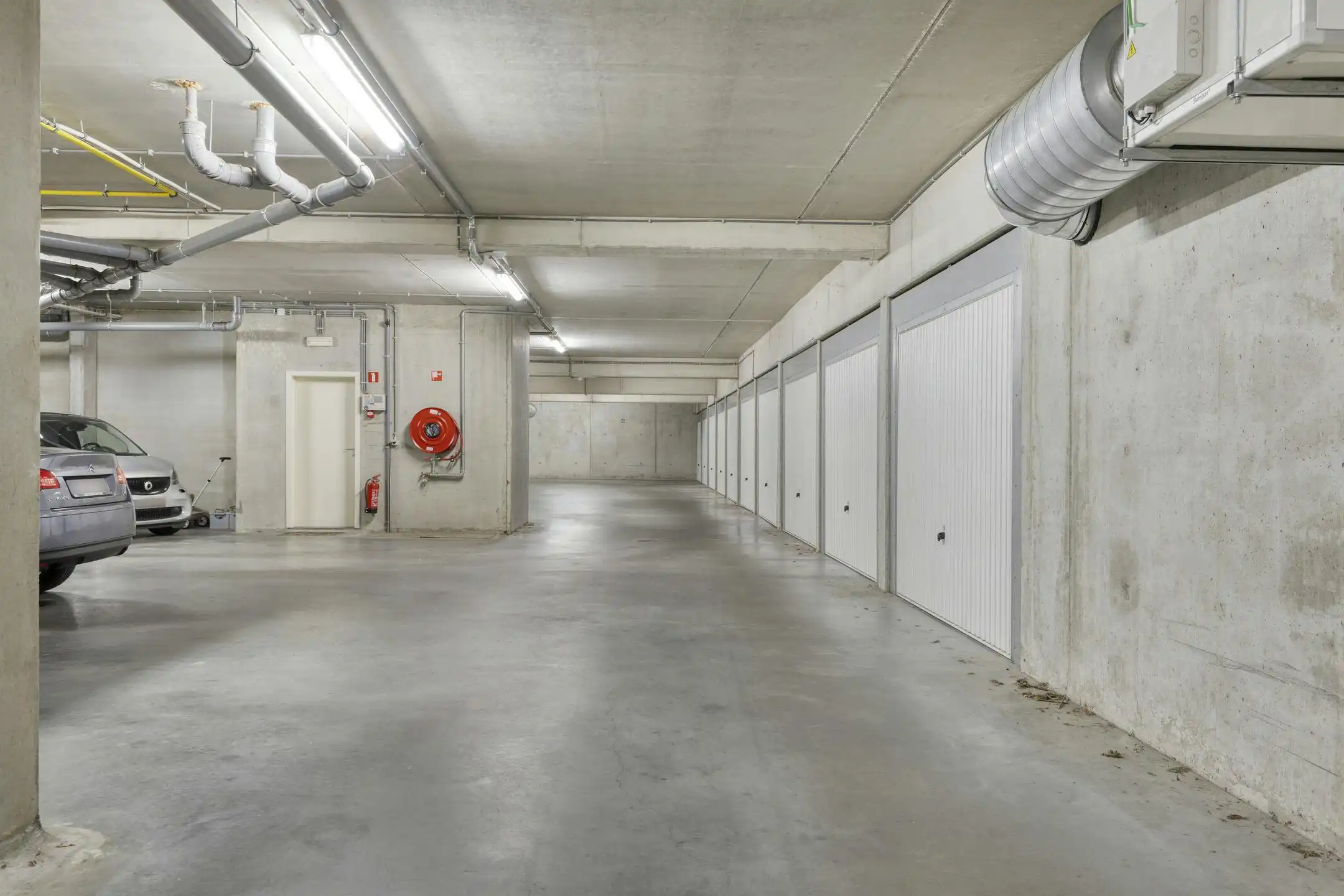 Appartement met 2 slaapkamers, terras en garage te koop in Edegem foto 13