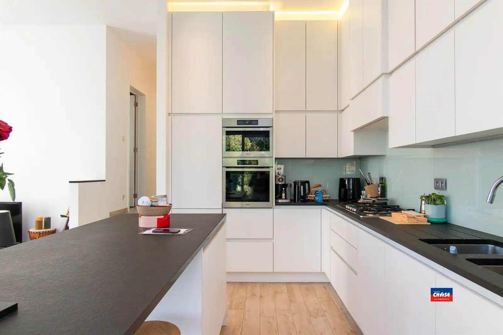 Recent appartement met 2 slaapkamers, tuin + P foto 17