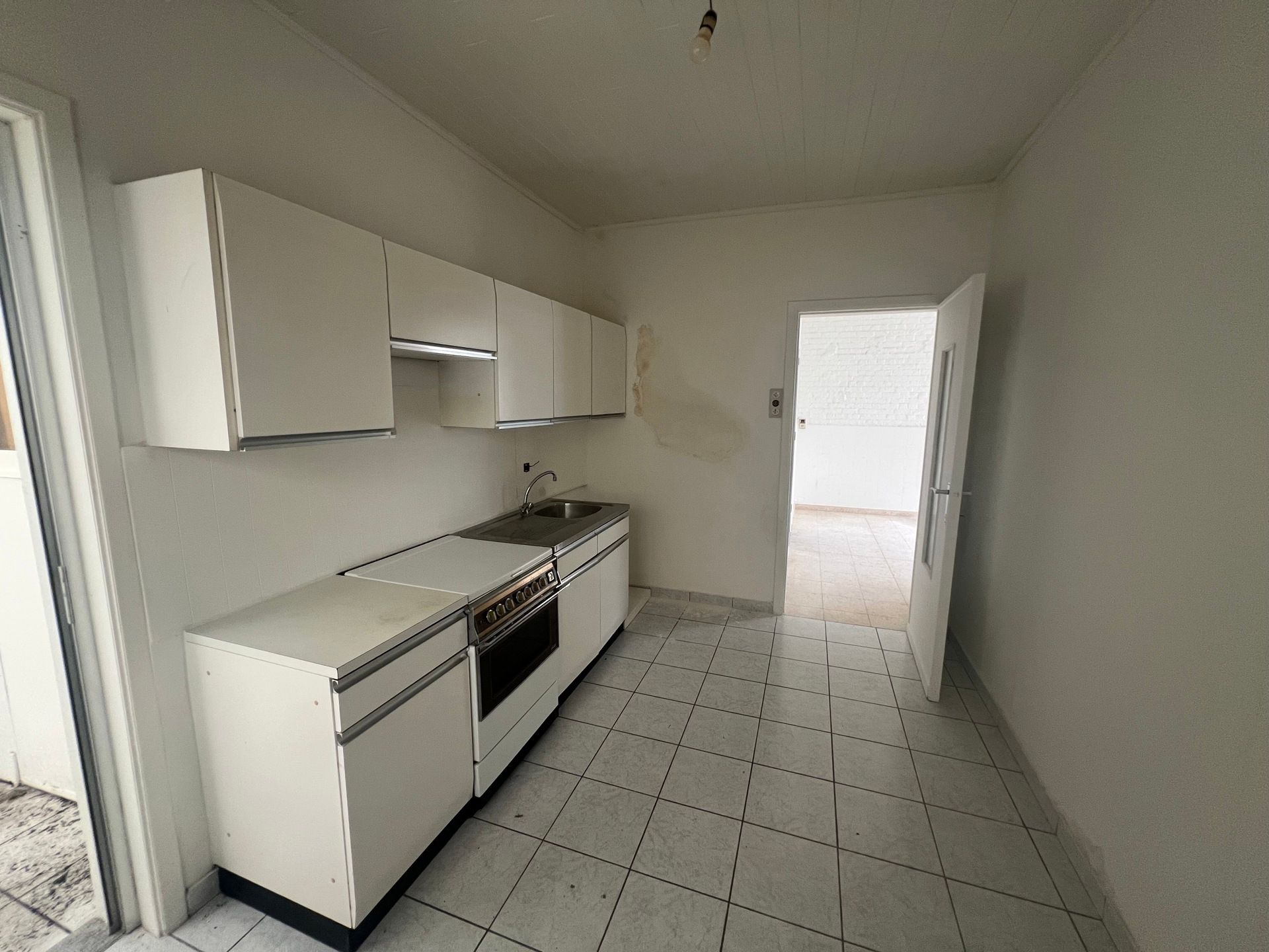 Volledig te renoveren woning nabij centrum Liedekerke foto 6