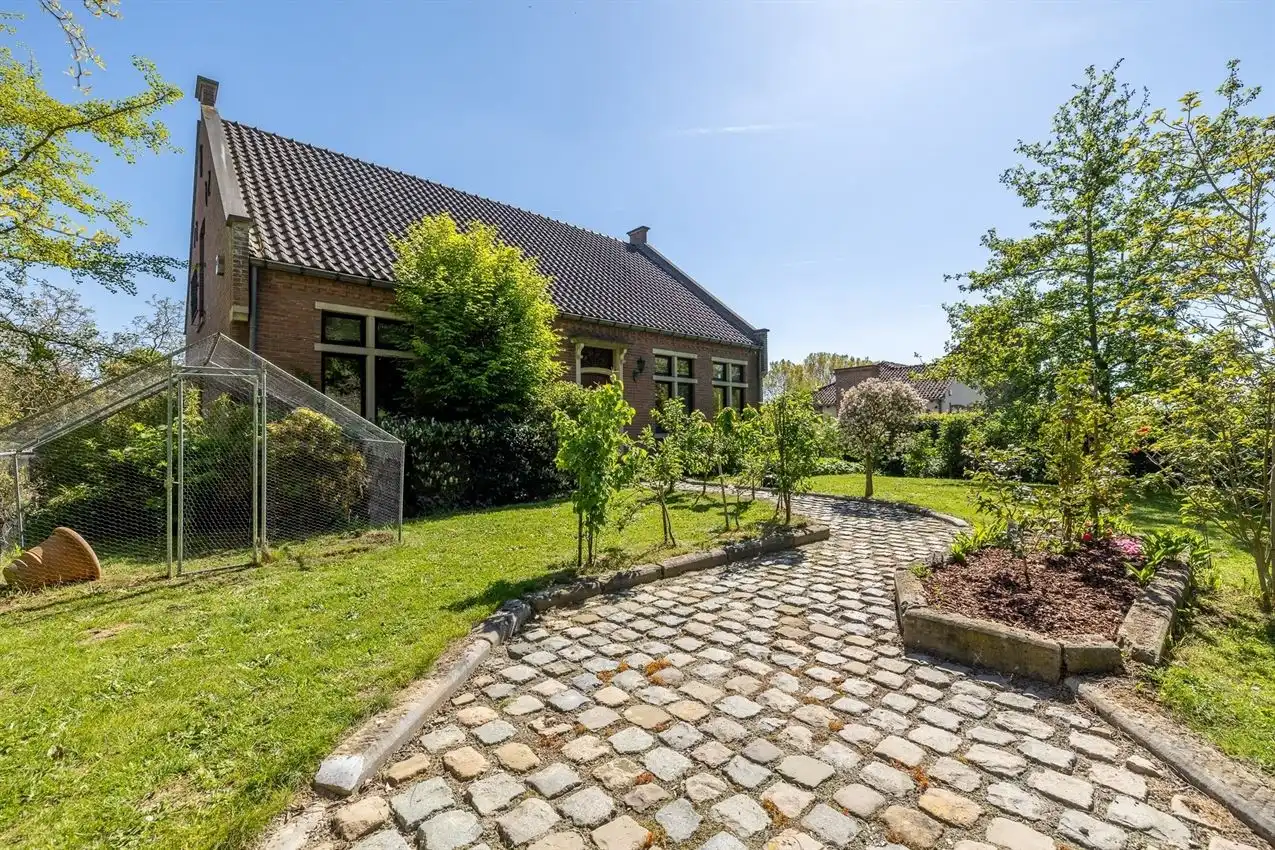 Moderne "Engelse charme, hedendaagse verfijning in oase van groen foto 25