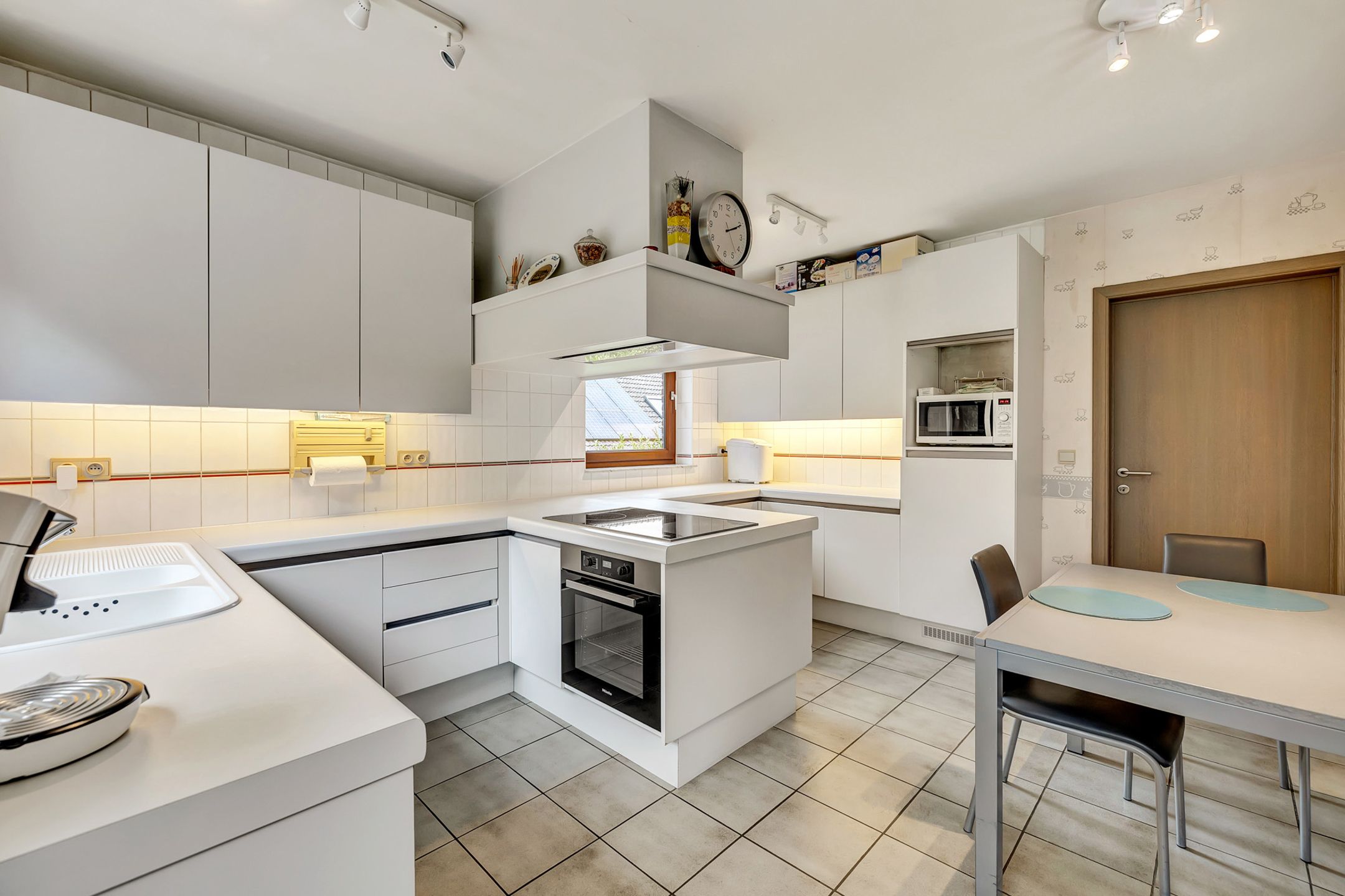 Instapklare woning op unieke locatie foto 17