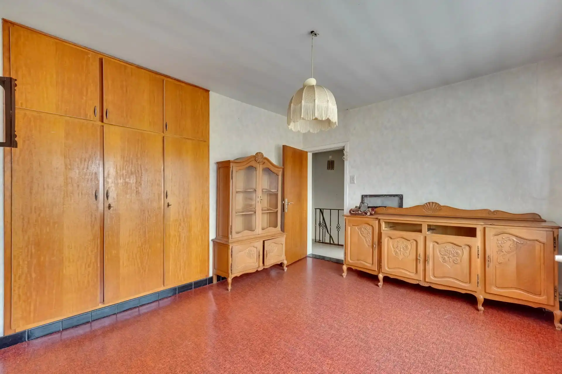 Ruime woning met 3 slaapkamers op perceel van 856 m² foto 9