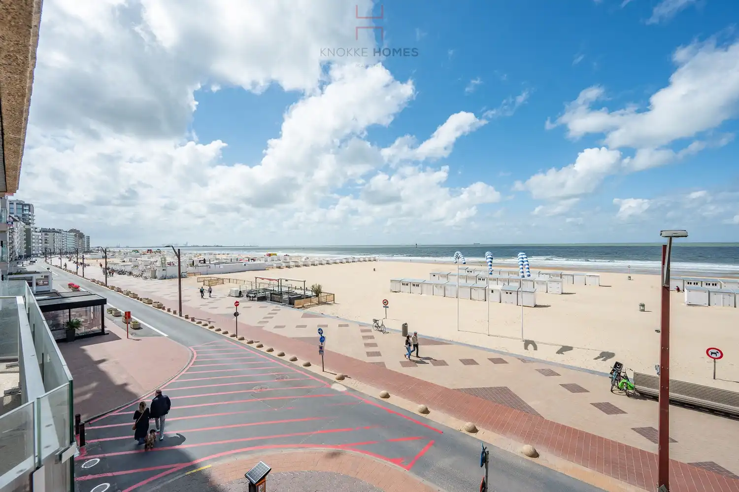 Luxueus gerenoveerd 2-slaapkamerappartement met frontaal zeezicht in Het Zoute foto 5