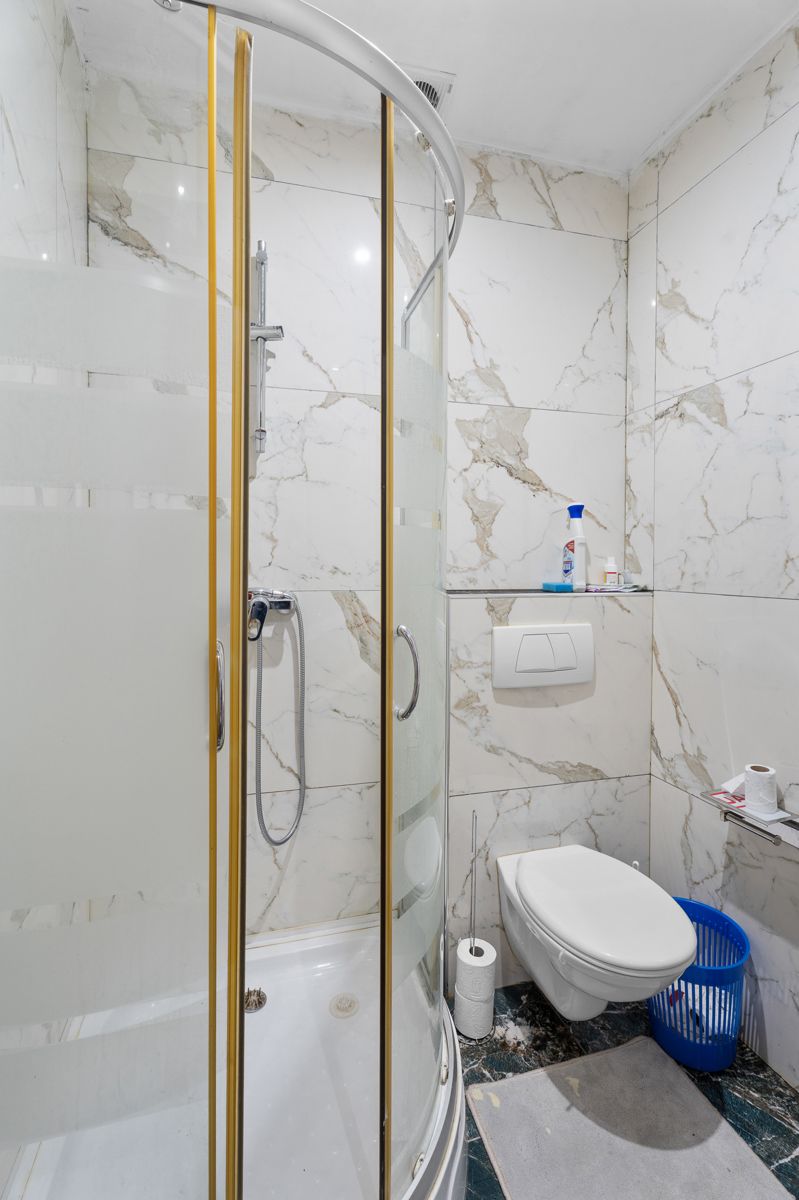 Ruime gezinswoning in hartje Sint-Niklaas foto 9