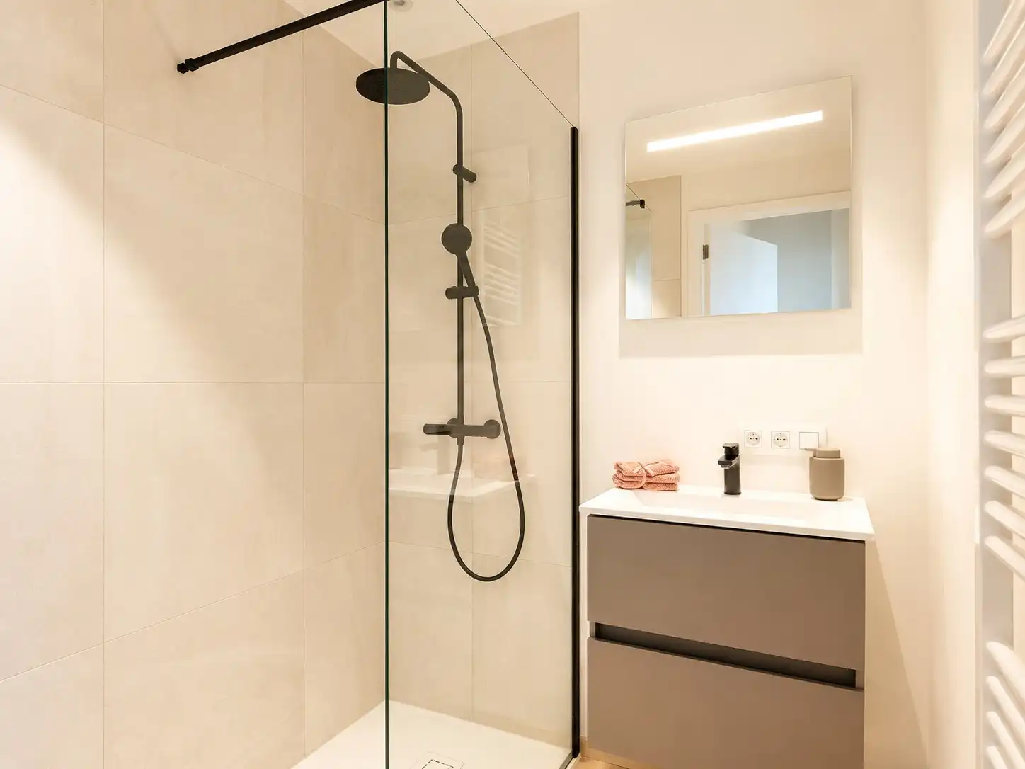 Nieuw appartement met een adembenemend uitzicht foto 10