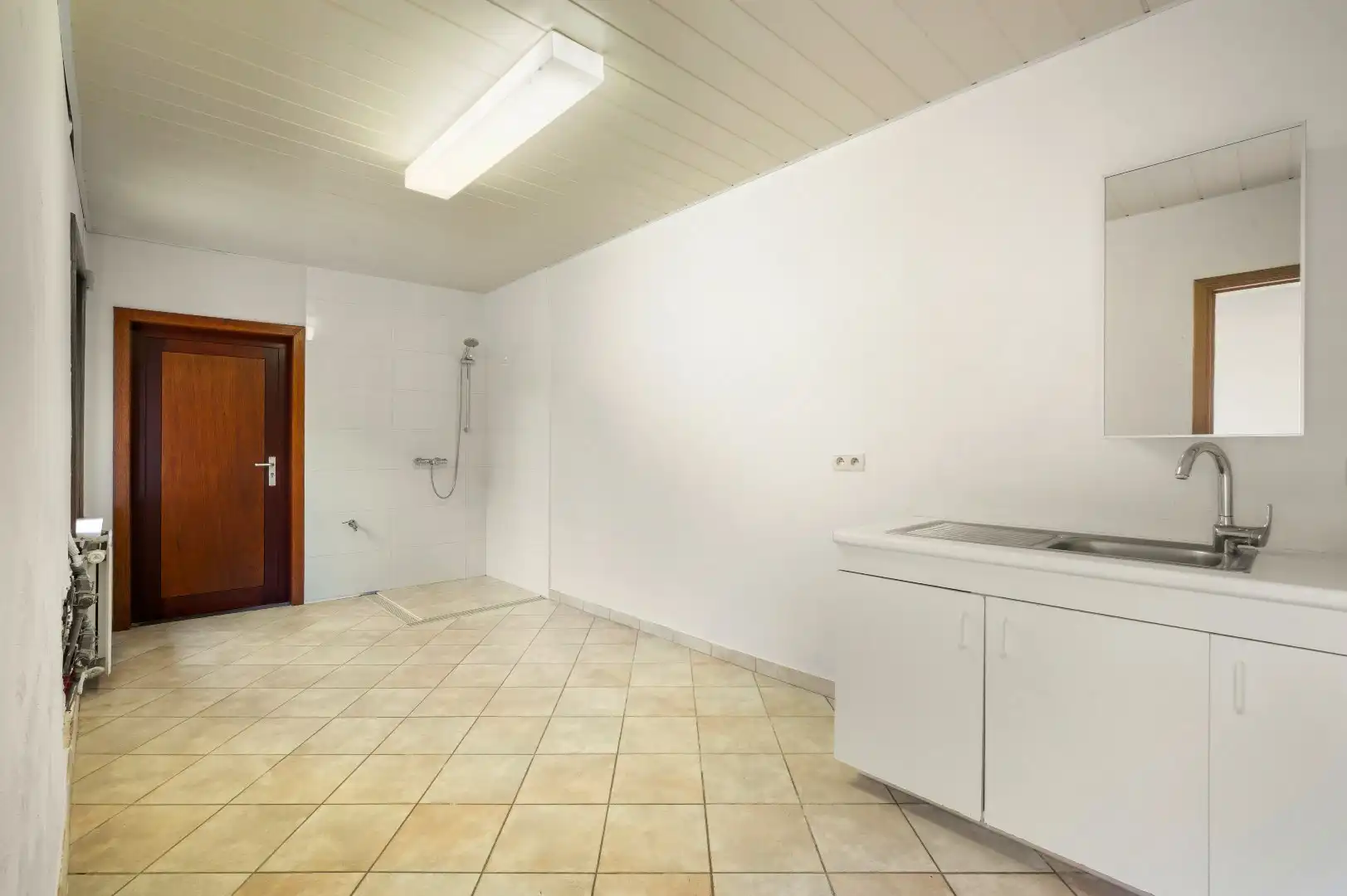 Verrassend ruime woning met 2 slaapkamers en gezellige tuin. foto 13