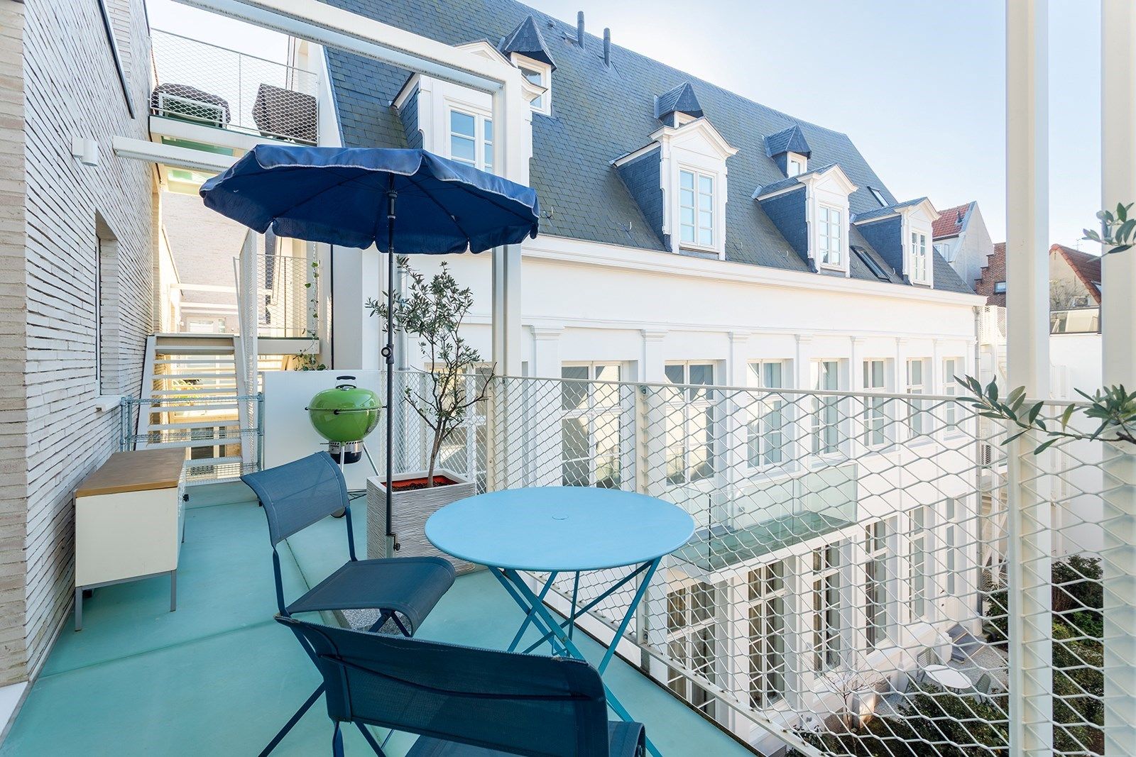 Gemeubeld luxe nieuwbouwappartement gelegen in het hartje van Antwerpen.  foto 17