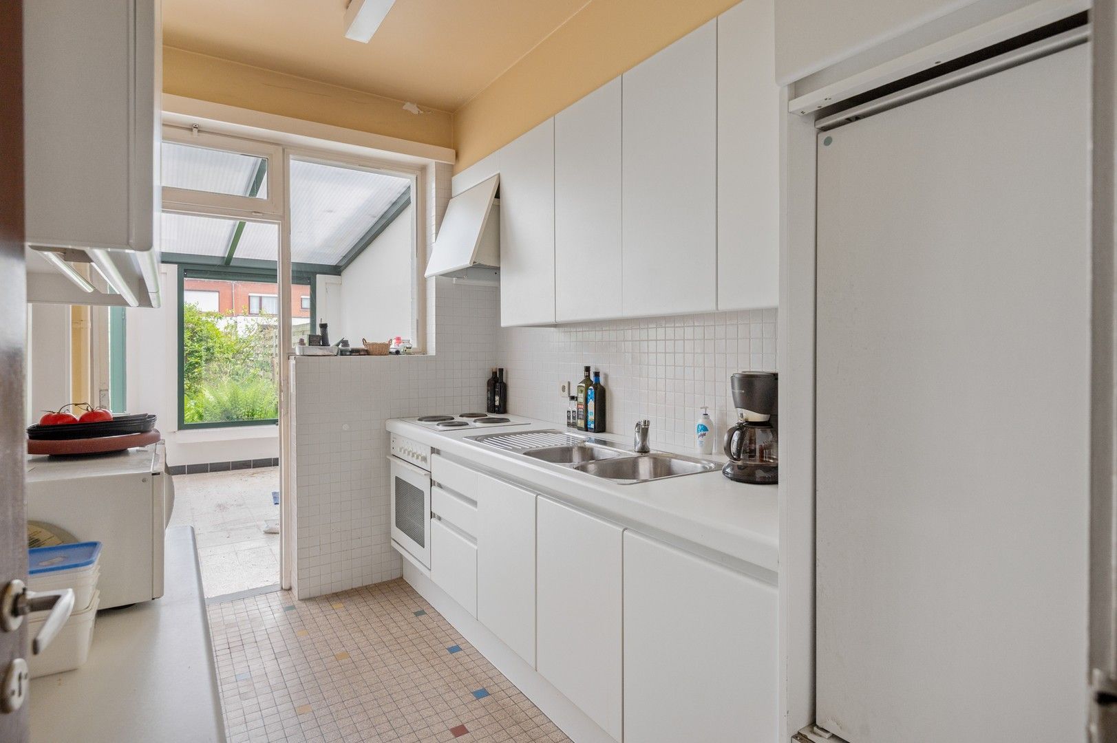 Te renoveren eengezinswoning met 5 slaapkamers en leuke tuin foto 6