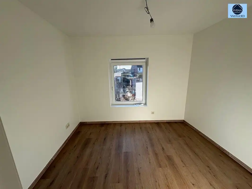 ZEER LEUKE, LICHTRIJKE WONING NABIJ CENTRUM EN WINKELS foto 9