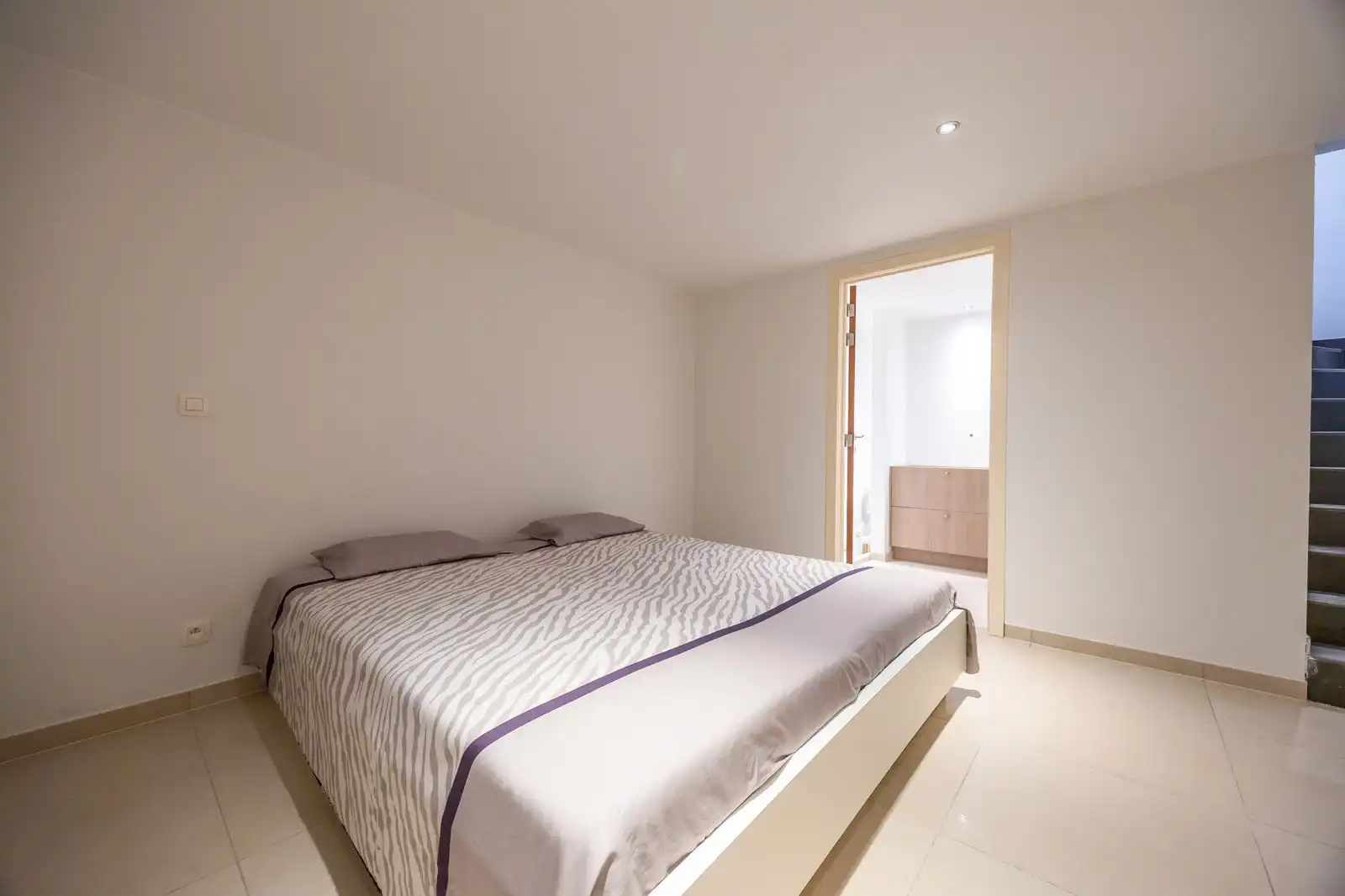 Frontaal zeezicht appartement aan de Zeedijk in Oostende met 3 slaapkamers foto 12
