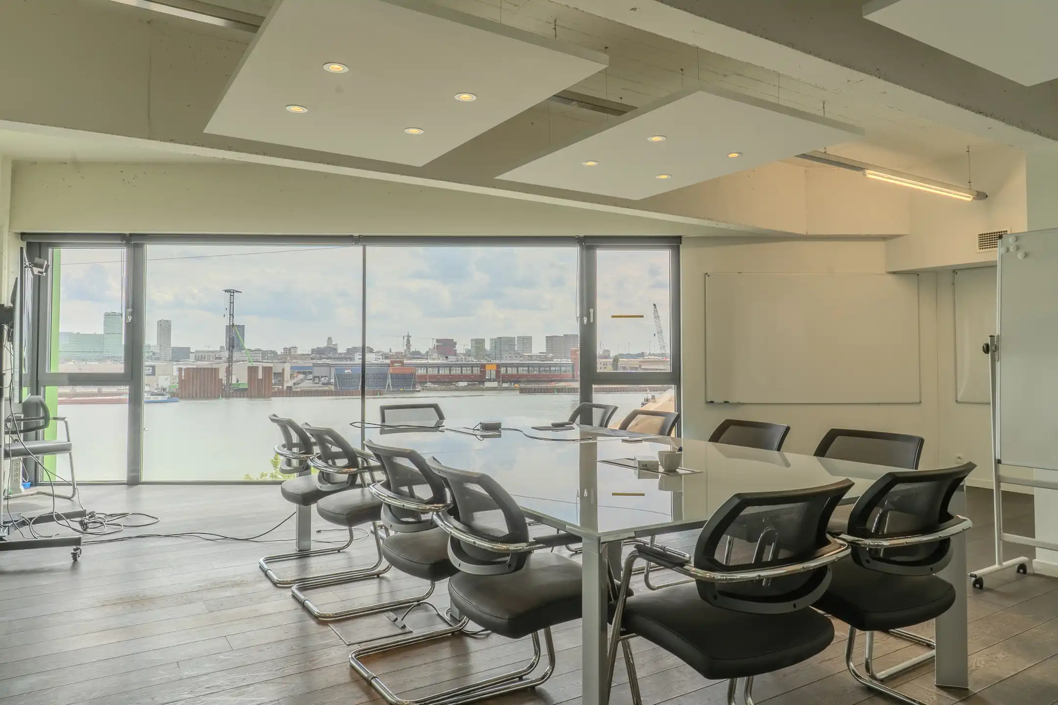 Te Huur Kantoor te Antwerpen - Vlakbij Metropolis foto 11