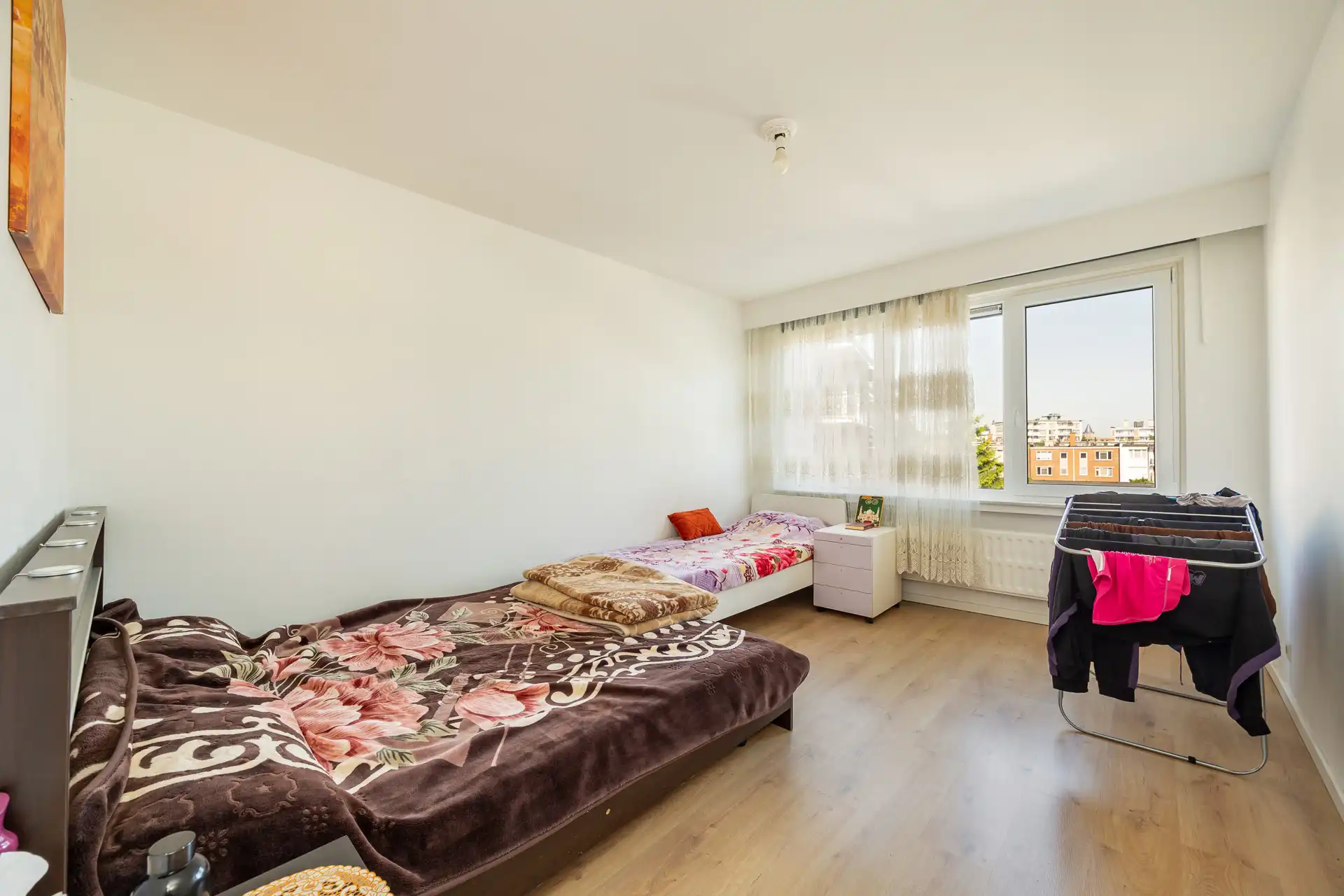 Instapklaar appartement met 3 slaapkamers, terras en kelder foto 8