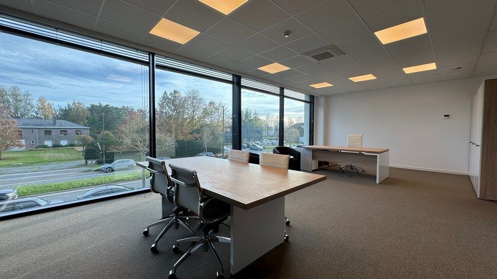 Knap ingerichte en gemeubelde kantoorruimte te huur in Sint-Martens-Latem foto 4