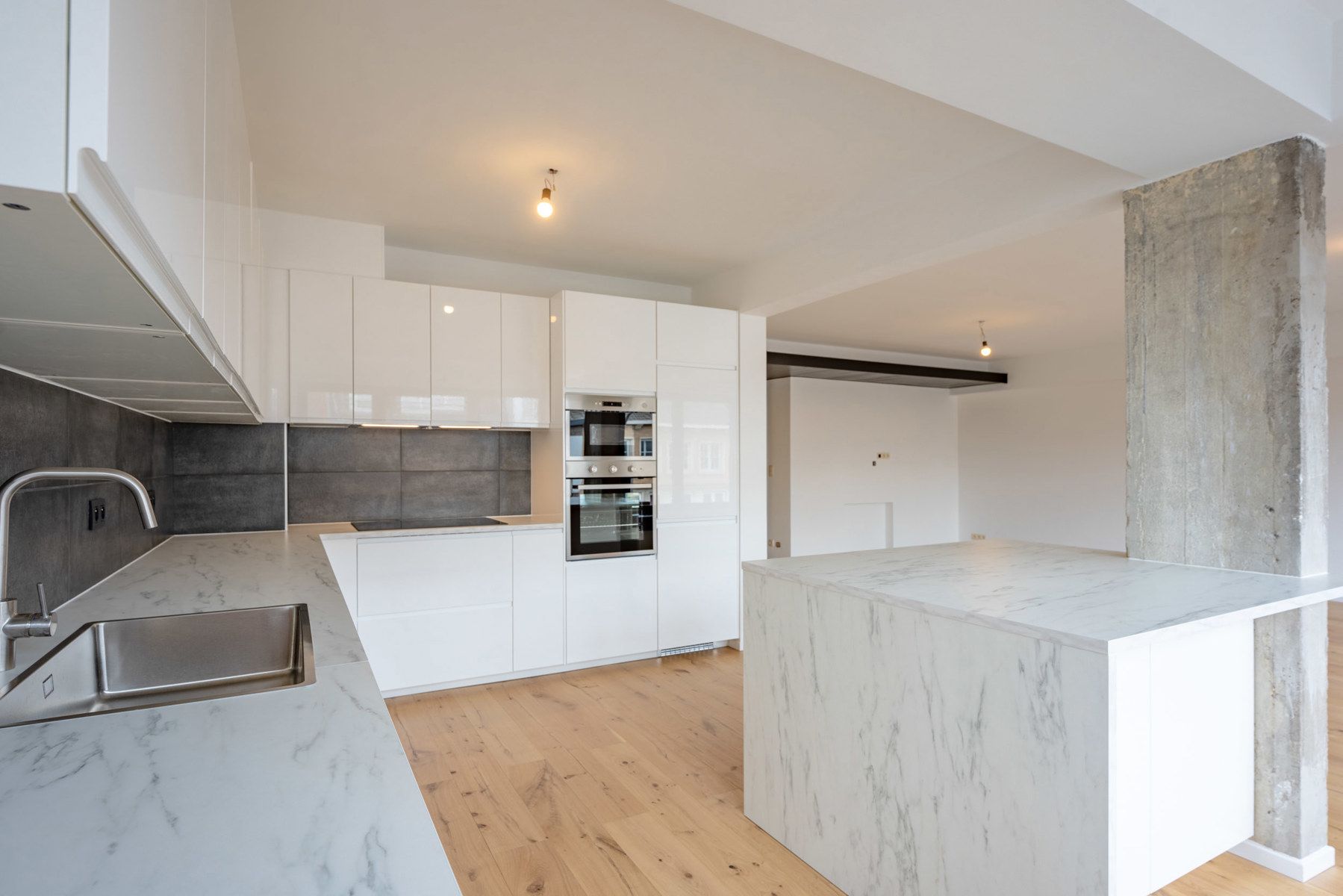 Duplex met 5 slpkmrs + 2 badkmrs in groene rand rond Brussel foto 4