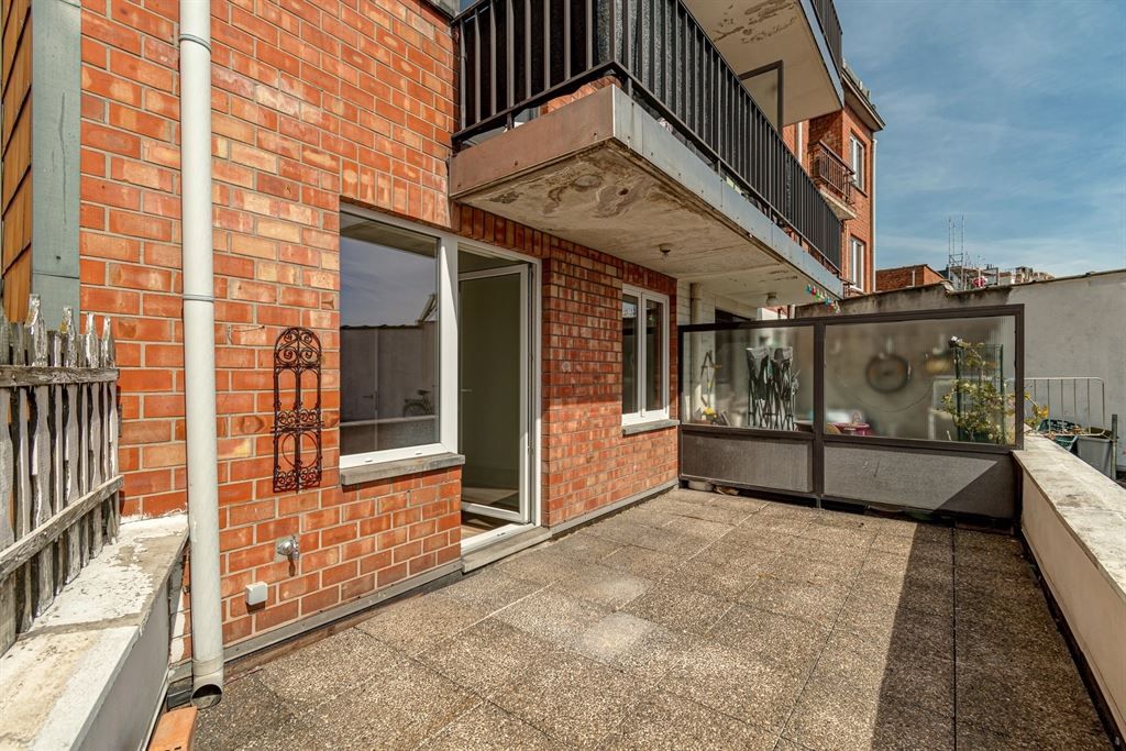 Gerenoveerd appartement op centrale locatie foto 9