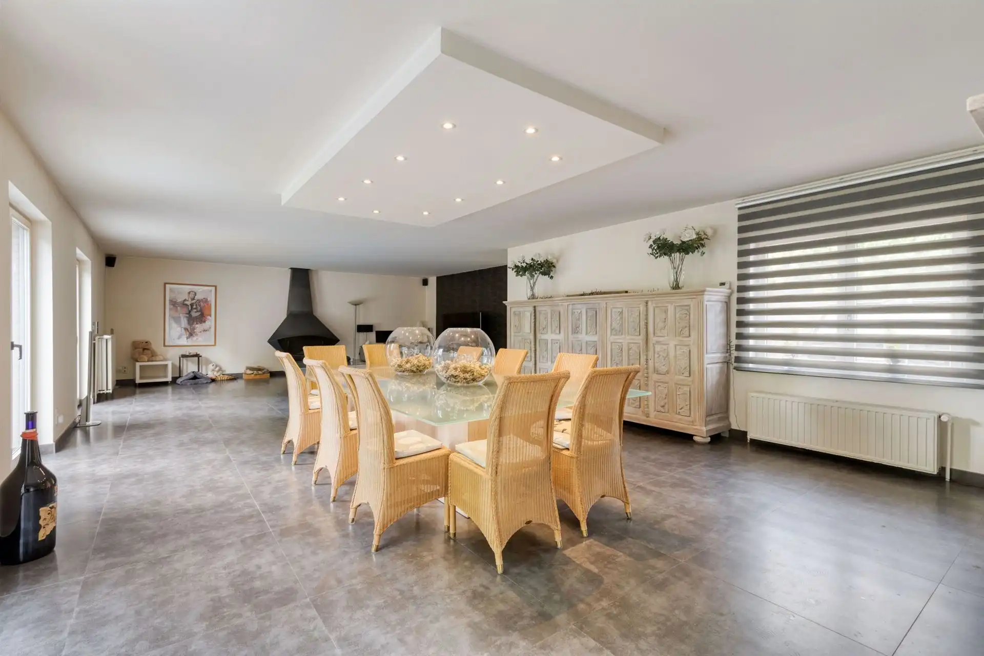 Open bebouwing met 5 (mog. 7) slaapkamers, tuin en garage foto 3