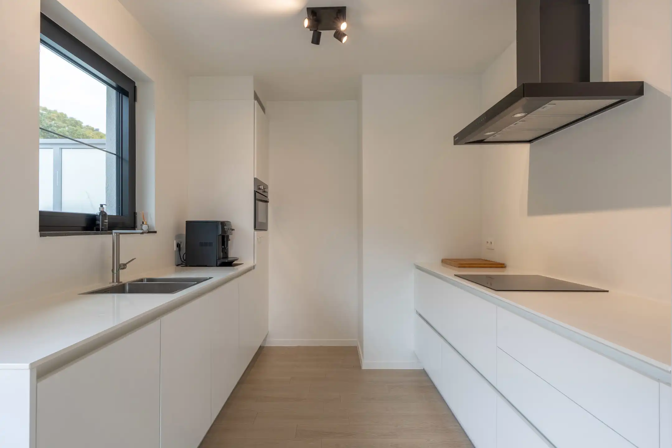 Energiezuinig penthouse met ruim terras en 2 autostaanplaatsen. foto 4