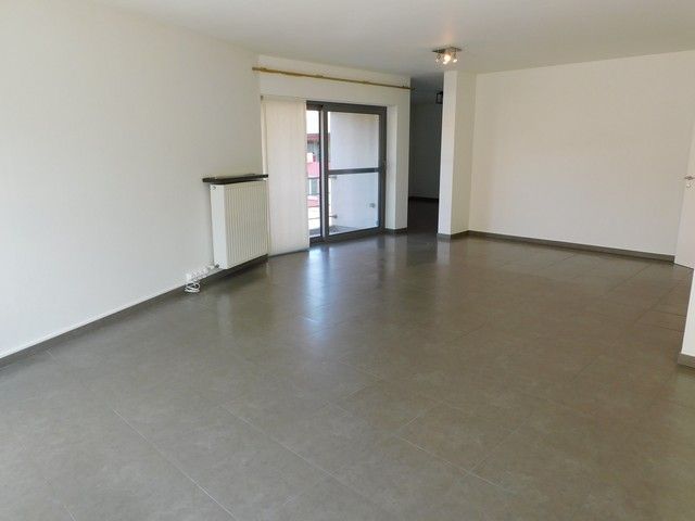 Ruim duplex appartement met 3 slaapkamers in het centrum   foto 4