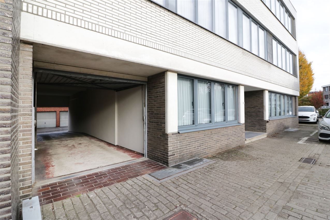 Centraal gelegen app met 2 slpk.en garagebox foto 24