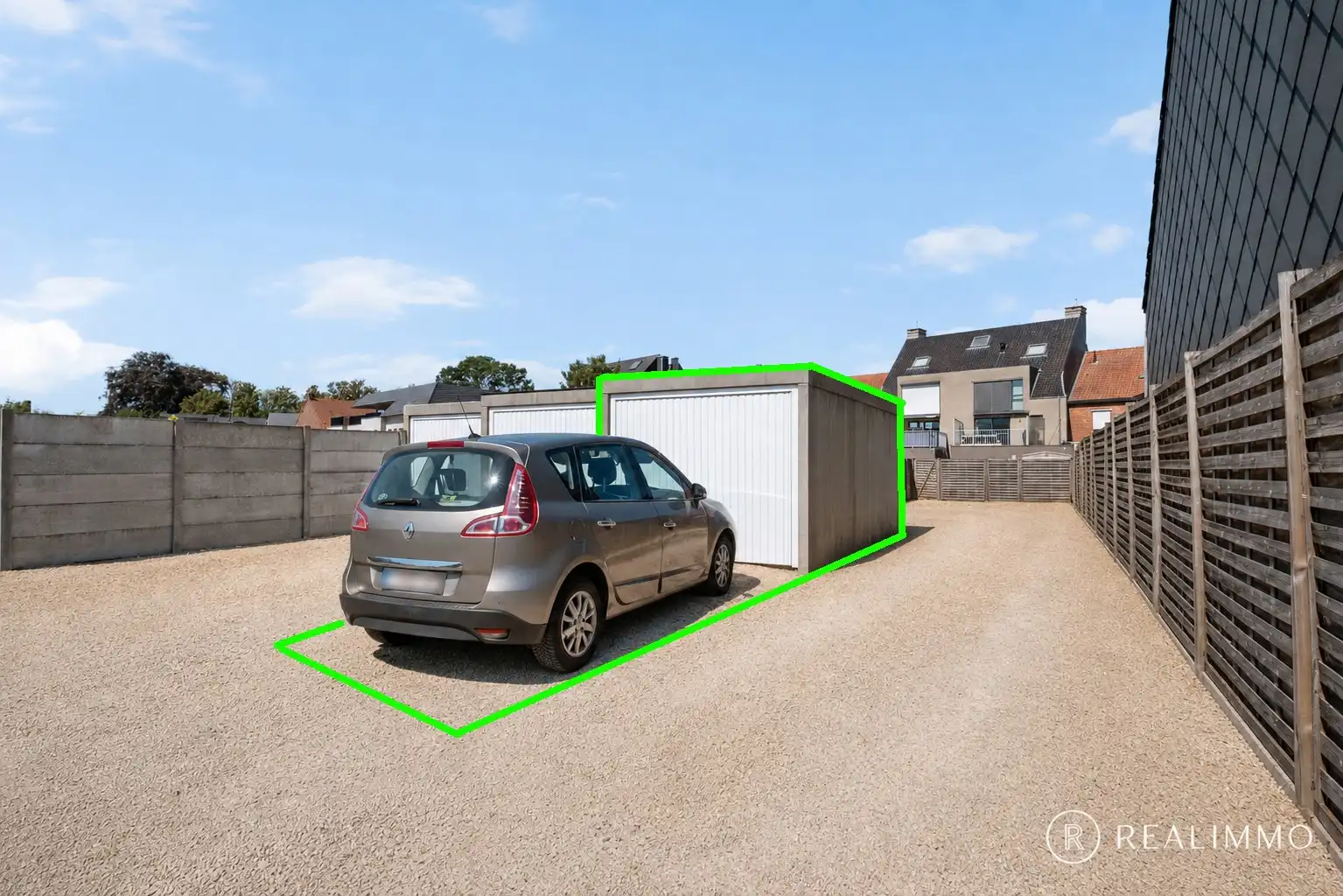 Ruim appartement met 2 slaapkamers, garage en parkeerplaats in Wielsbeke, ideaal gelegen voor comfortabel wonen! foto 14