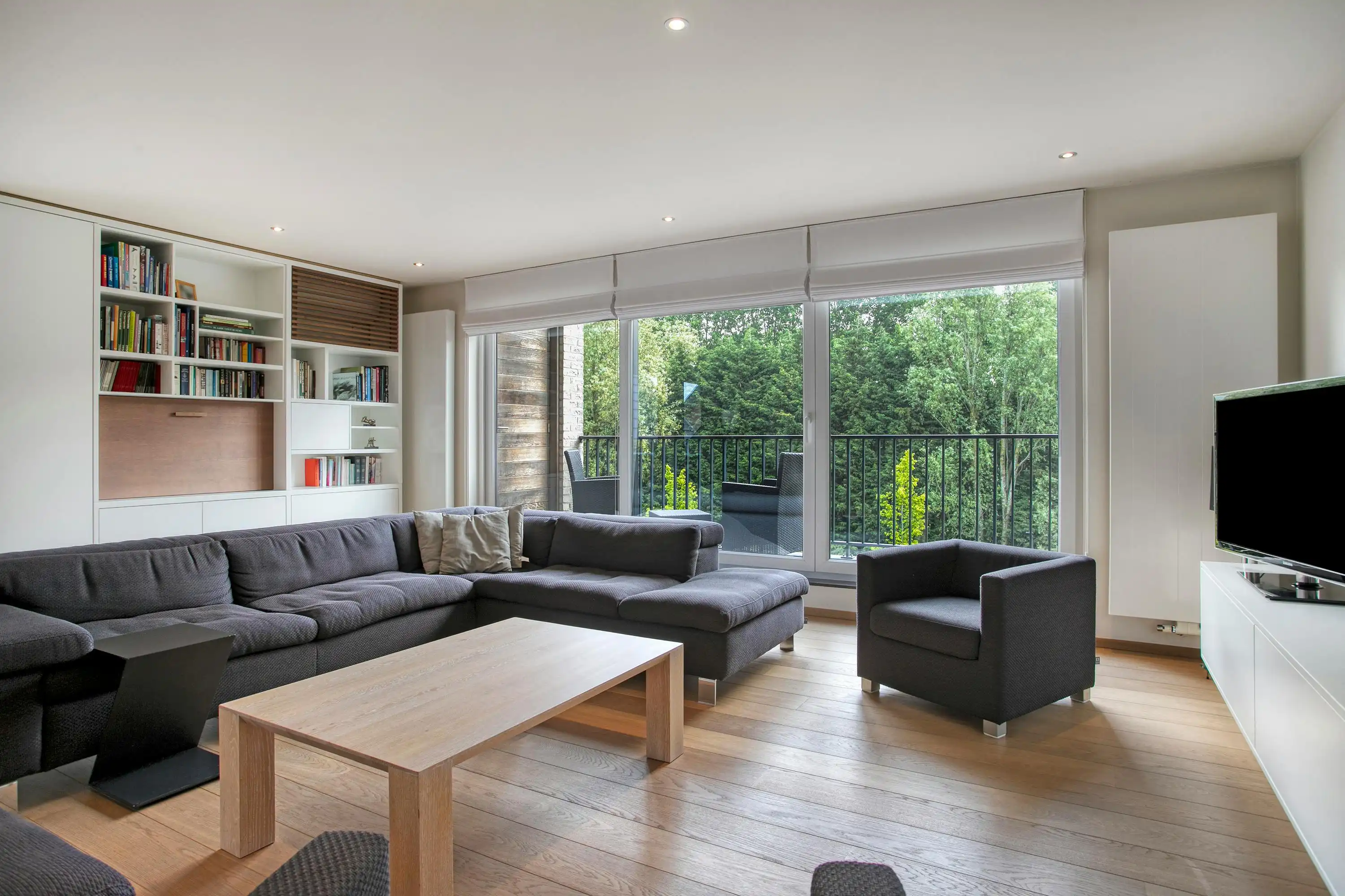 Appartement met groot terras te koop in Brugge foto 2
