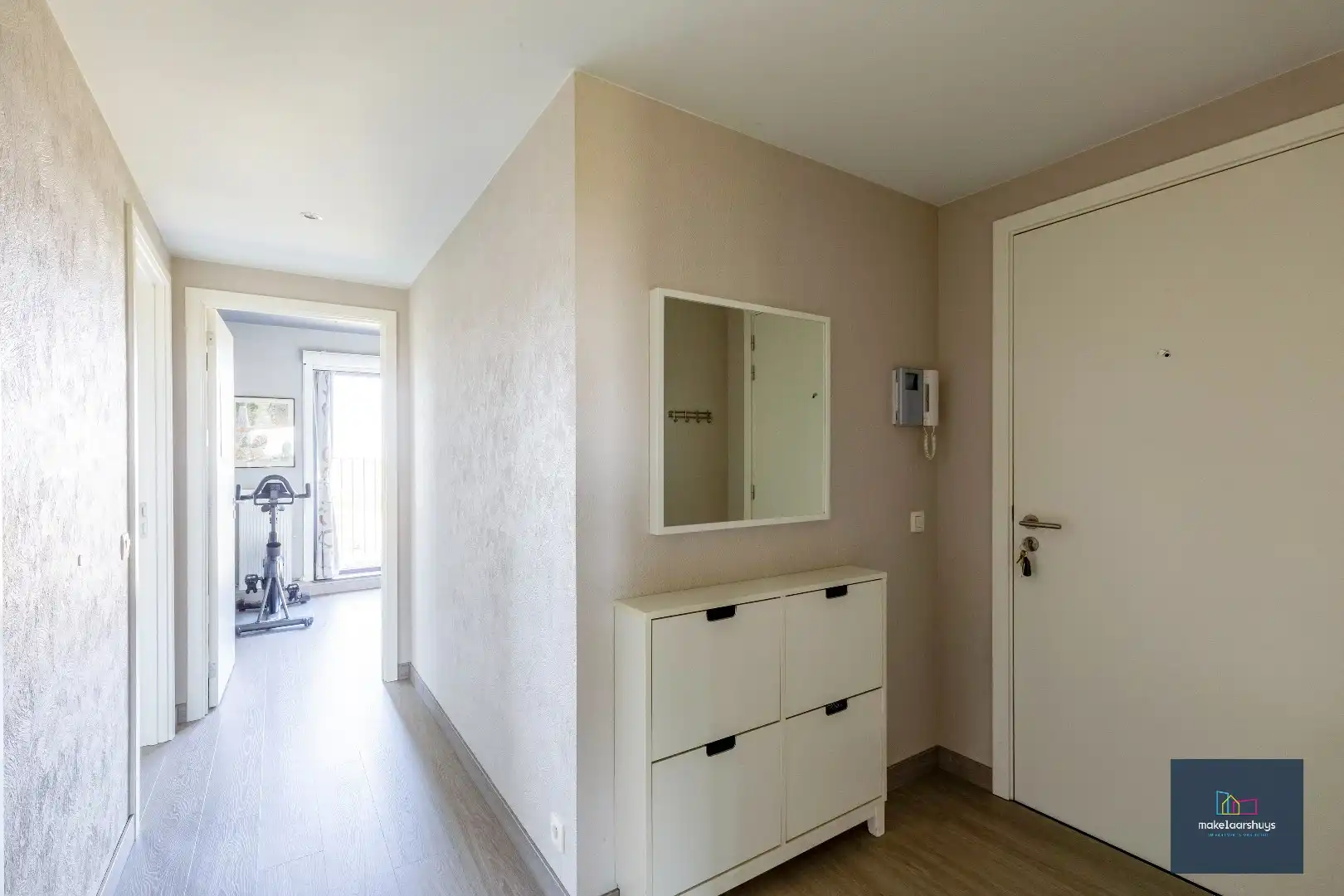 Penthouse met 2 slp. ruim terras, 2 st.plaatsen & kelder foto 9