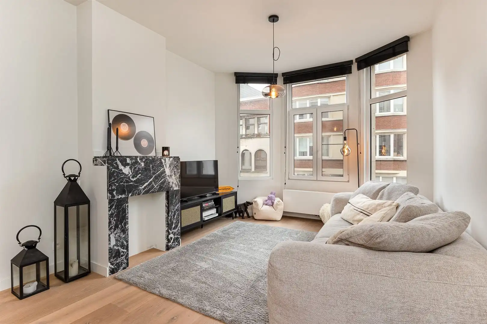 Wegdromen in een Art-deco appartement foto 2