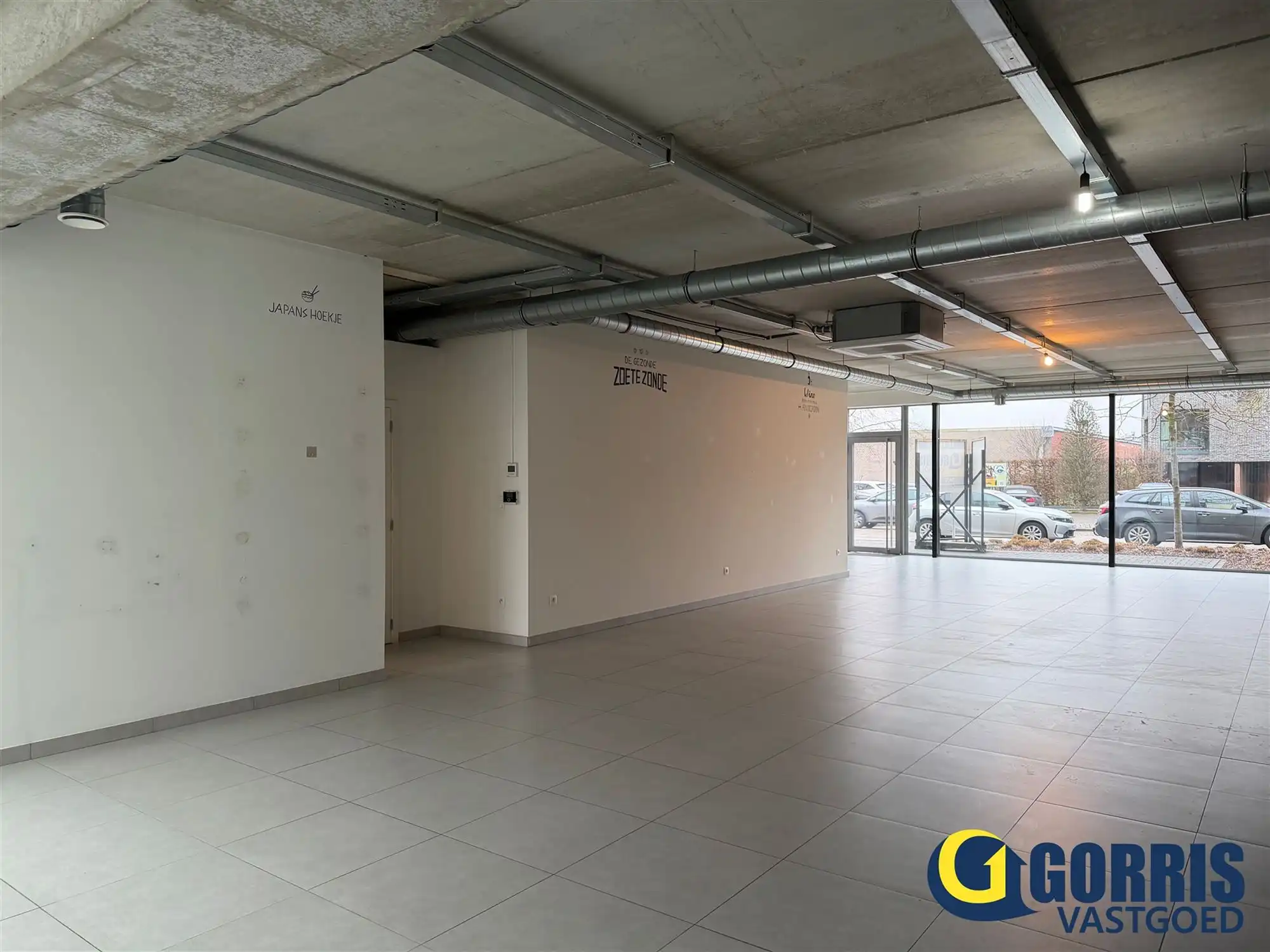 Ruim handelspand in hartje Heist-op-den-Berg foto 4